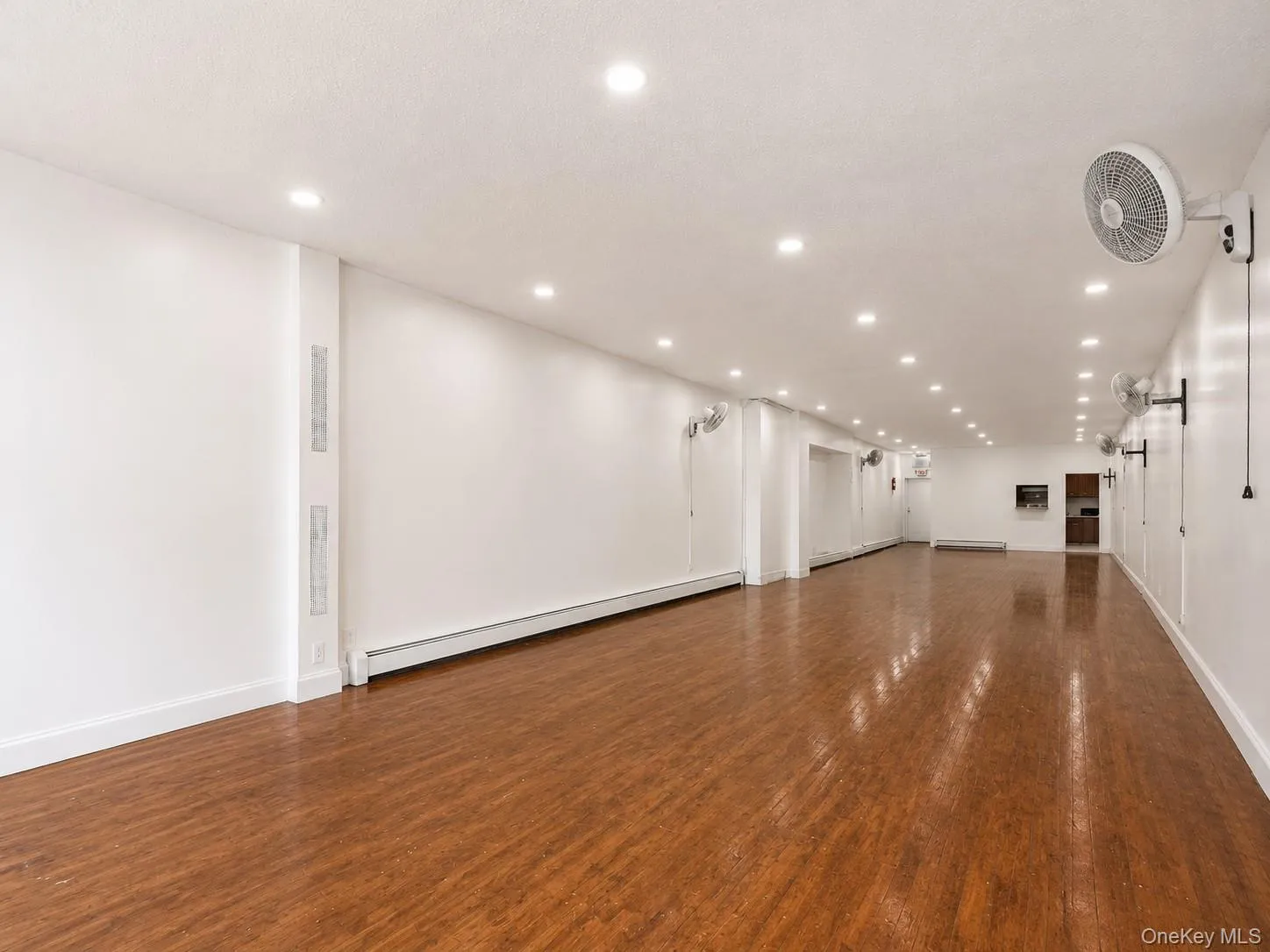 107-24 Springfield Boulevard, New York, NY, ,Commercial Lease,For Rent,Springfield,0,1039947 107-24 Springfield Boulevard, New York, NY, ,Commercial Lease,For Rent,Springfield,0,1039947