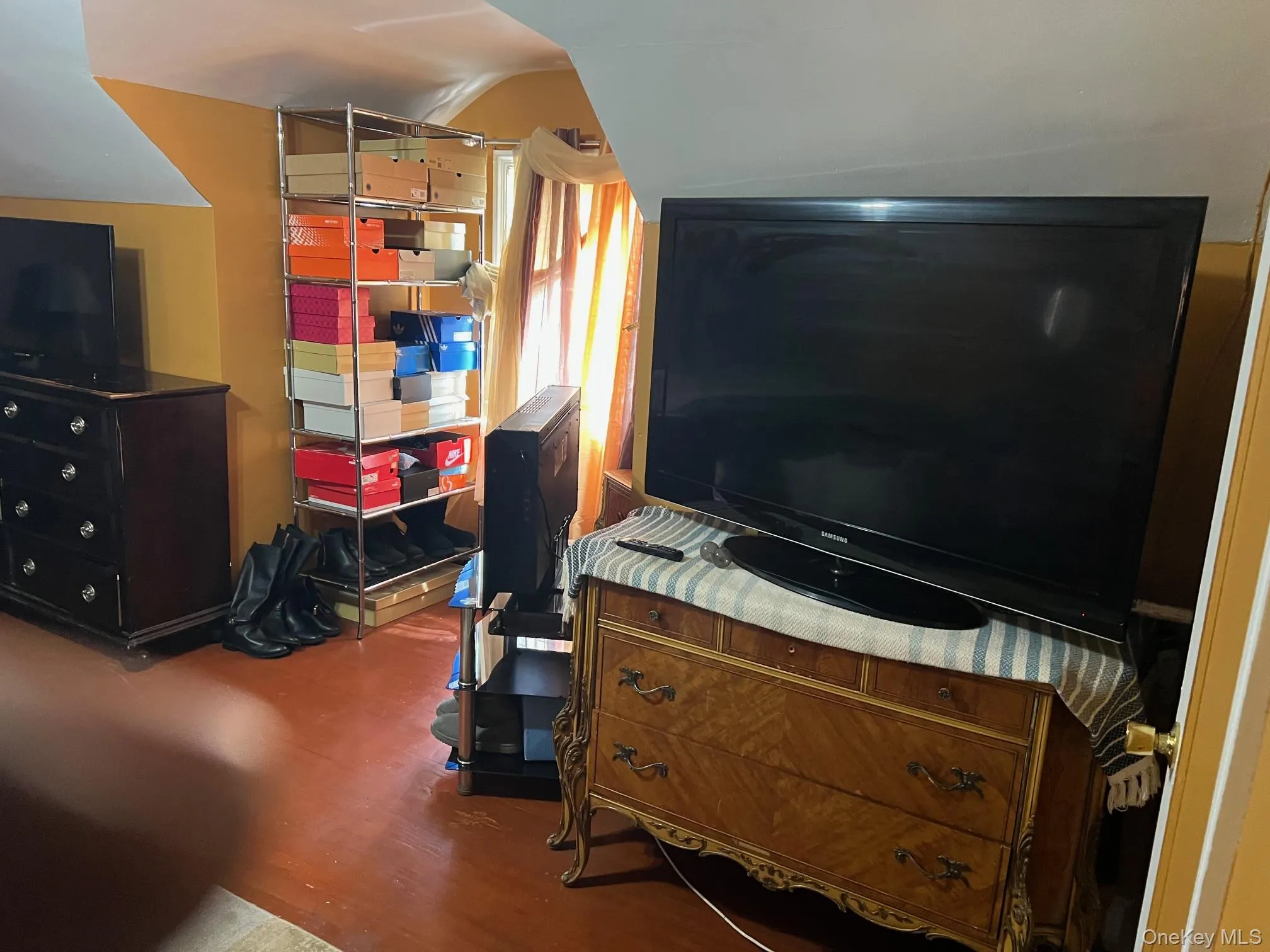 47 Brown Avenue, Hempstead, NY, 3 Bedrooms Bedrooms, 6 Rooms Rooms,2 BathroomsBathrooms,Residential,For Rent,Brown,0,1039952 47 Brown Avenue, Hempstead, NY, 3 Bedrooms Bedrooms, 6 Rooms Rooms,2 BathroomsBathrooms,Residential,For Rent,Brown,0,1039952