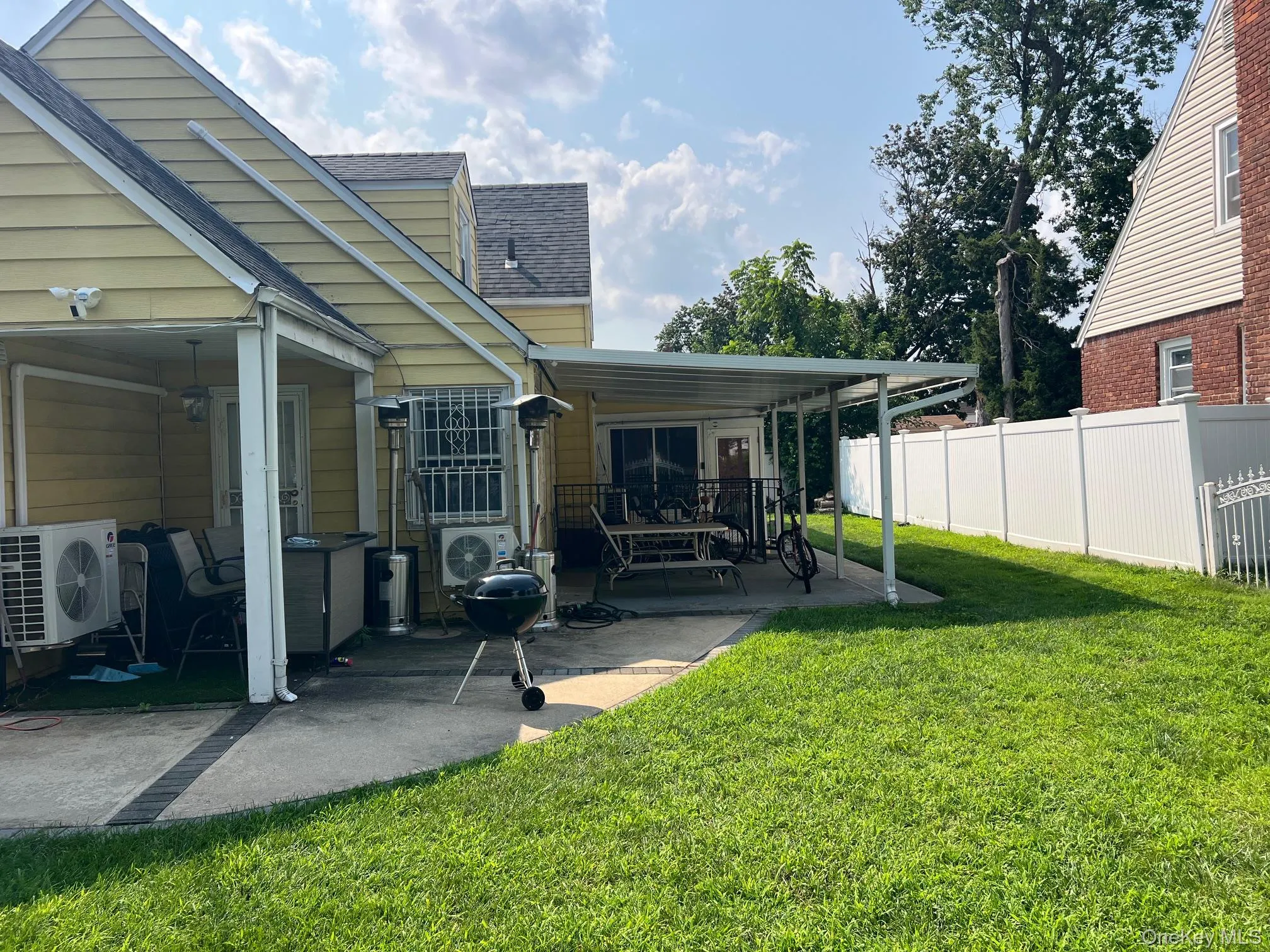 47 Brown Avenue, Hempstead, NY, 3 Bedrooms Bedrooms, 6 Rooms Rooms,2 BathroomsBathrooms,Residential,For Rent,Brown,0,1039952 47 Brown Avenue, Hempstead, NY, 3 Bedrooms Bedrooms, 6 Rooms Rooms,2 BathroomsBathrooms,Residential,For Rent,Brown,0,1039952