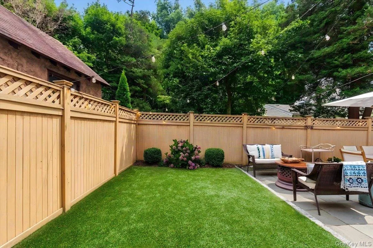 14 Fernwood Avenue, Rye City, NY, 3 Bedrooms Bedrooms, 6 Rooms Rooms,2 BathroomsBathrooms,Residential,For Rent,Fernwood,0,1039957 14 Fernwood Avenue, Rye City, NY, 3 Bedrooms Bedrooms, 6 Rooms Rooms,2 BathroomsBathrooms,Residential,For Rent,Fernwood,0,1039957