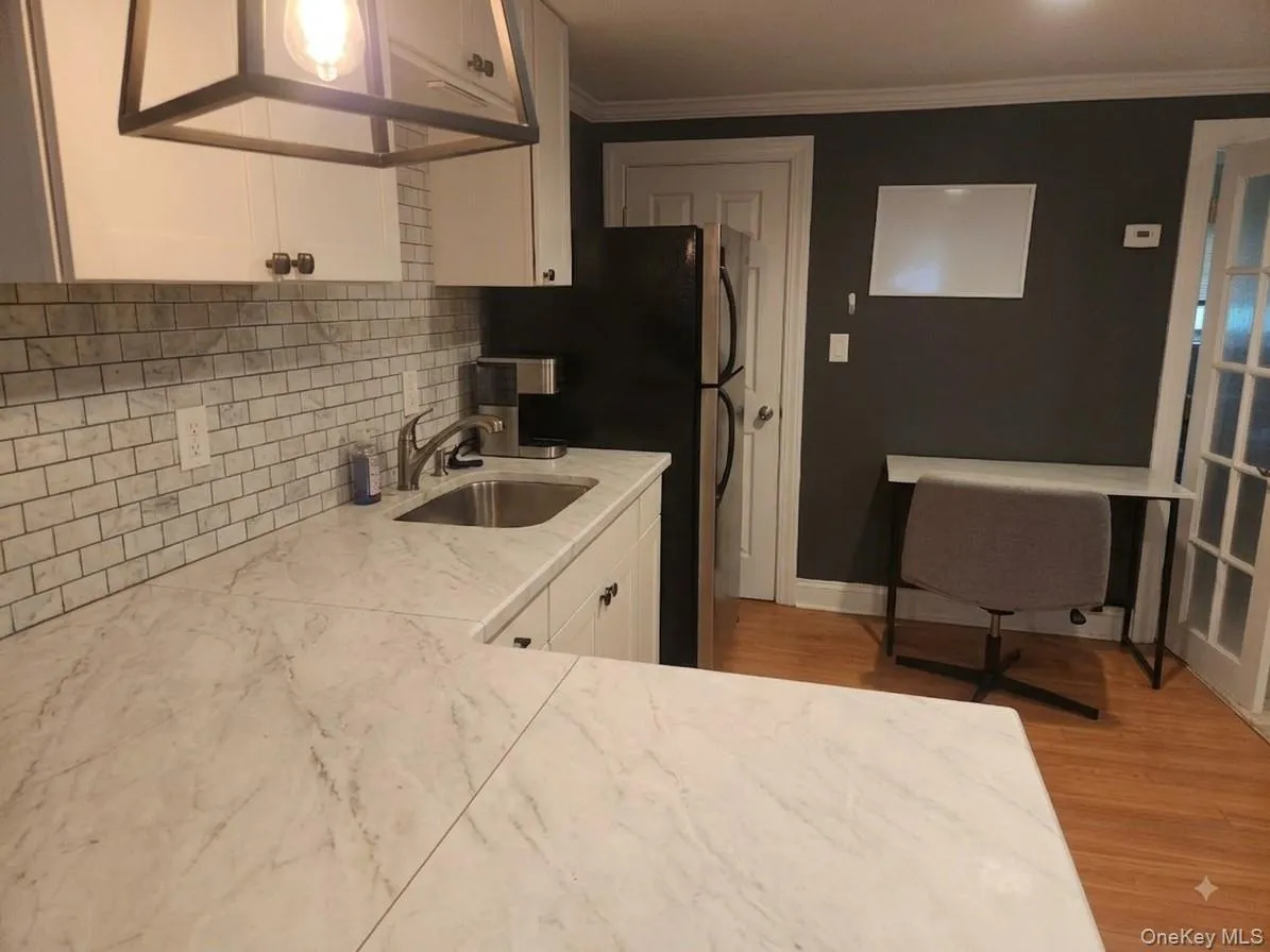 22 Lindron Avenue, Smithtown, NY, 4 Bedrooms Bedrooms, 8 Rooms Rooms,2 BathroomsBathrooms,Residential,For Rent,Lindron,0,1039961 22 Lindron Avenue, Smithtown, NY, 4 Bedrooms Bedrooms, 8 Rooms Rooms,2 BathroomsBathrooms,Residential,For Rent,Lindron,0,1039961