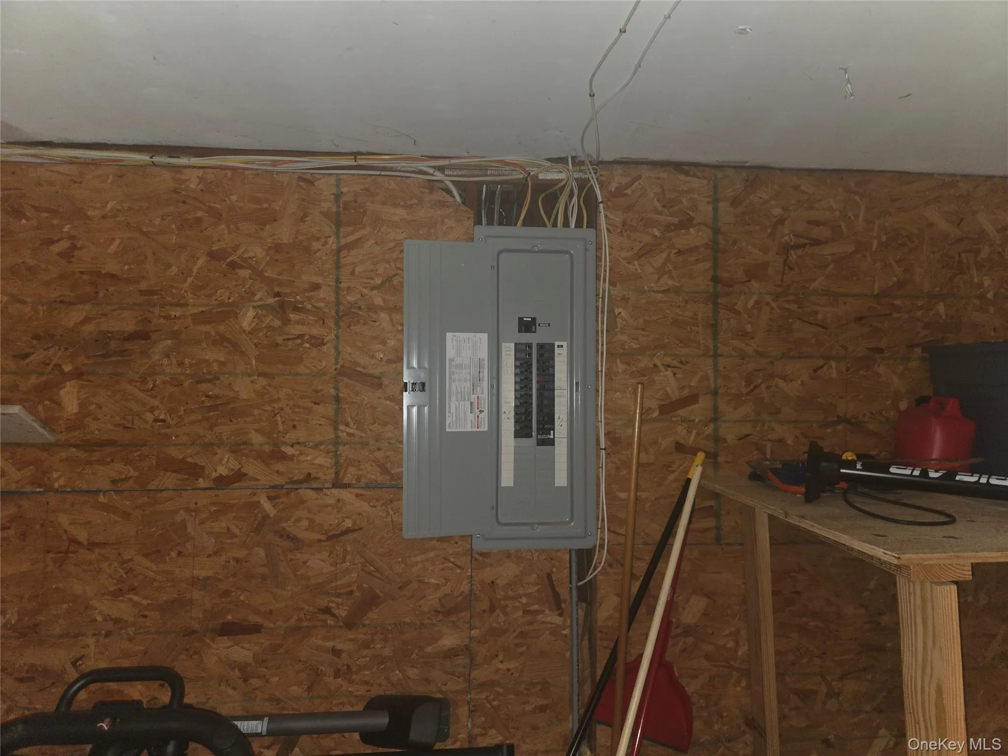 22 Lindron Avenue, Smithtown, NY, 4 Bedrooms Bedrooms, 8 Rooms Rooms,2 BathroomsBathrooms,Residential,For Rent,Lindron,0,1039961 22 Lindron Avenue, Smithtown, NY, 4 Bedrooms Bedrooms, 8 Rooms Rooms,2 BathroomsBathrooms,Residential,For Rent,Lindron,0,1039961