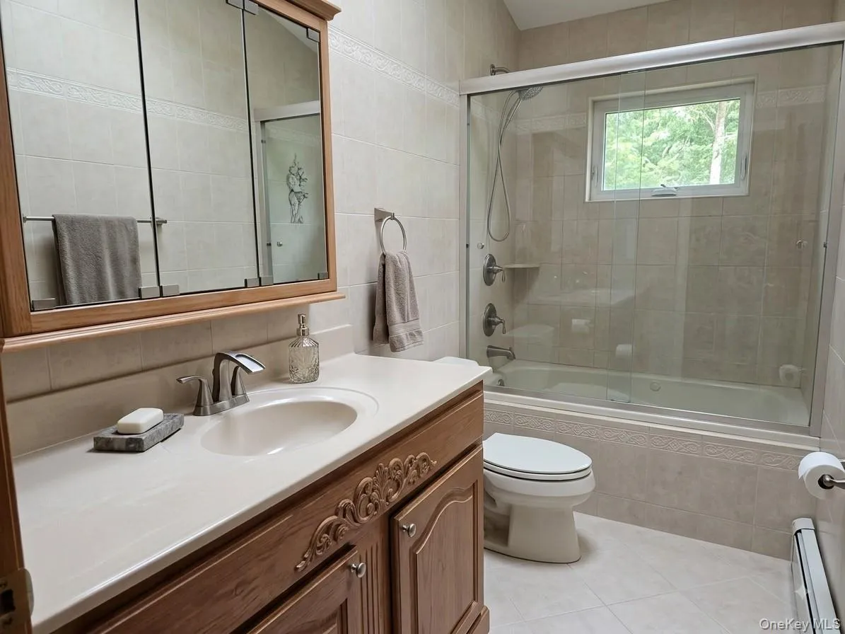 22 Lindron Avenue, Smithtown, NY, 4 Bedrooms Bedrooms, 8 Rooms Rooms,2 BathroomsBathrooms,Residential,For Rent,Lindron,0,1039961 22 Lindron Avenue, Smithtown, NY, 4 Bedrooms Bedrooms, 8 Rooms Rooms,2 BathroomsBathrooms,Residential,For Rent,Lindron,0,1039961