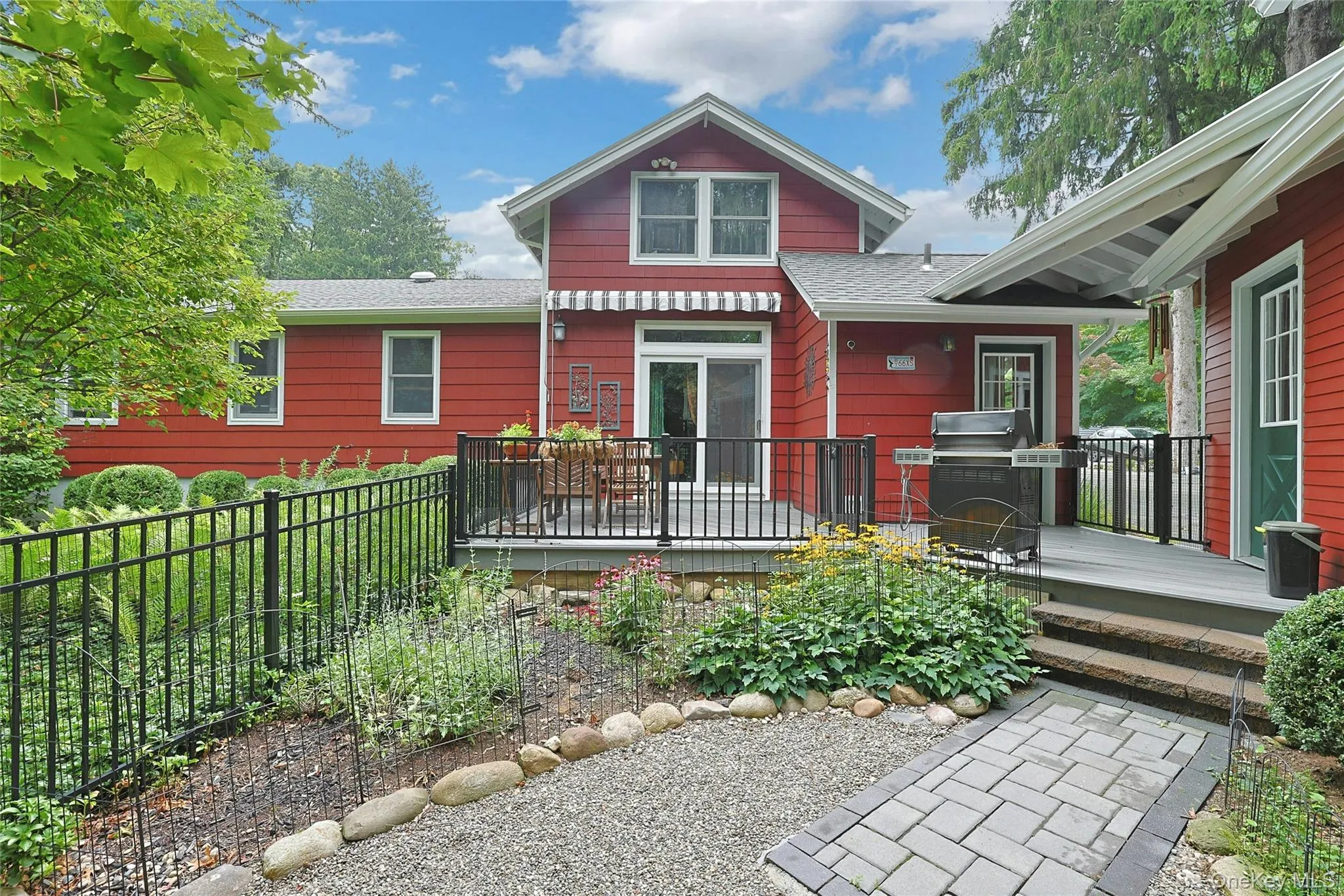 4 Carlann Lane, Clarkstown, NY, 2 Bedroom Bedrooms, 8 Room Rooms,2 BathroomBathrooms,Residential Lease,For Rent,Carlann,0,1039962 4 Carlann Lane, Clarkstown, NY, 2 Bedroom Bedrooms, 8 Room Rooms,2 BathroomBathrooms,Residential Lease,For Rent,Carlann,0,1039962