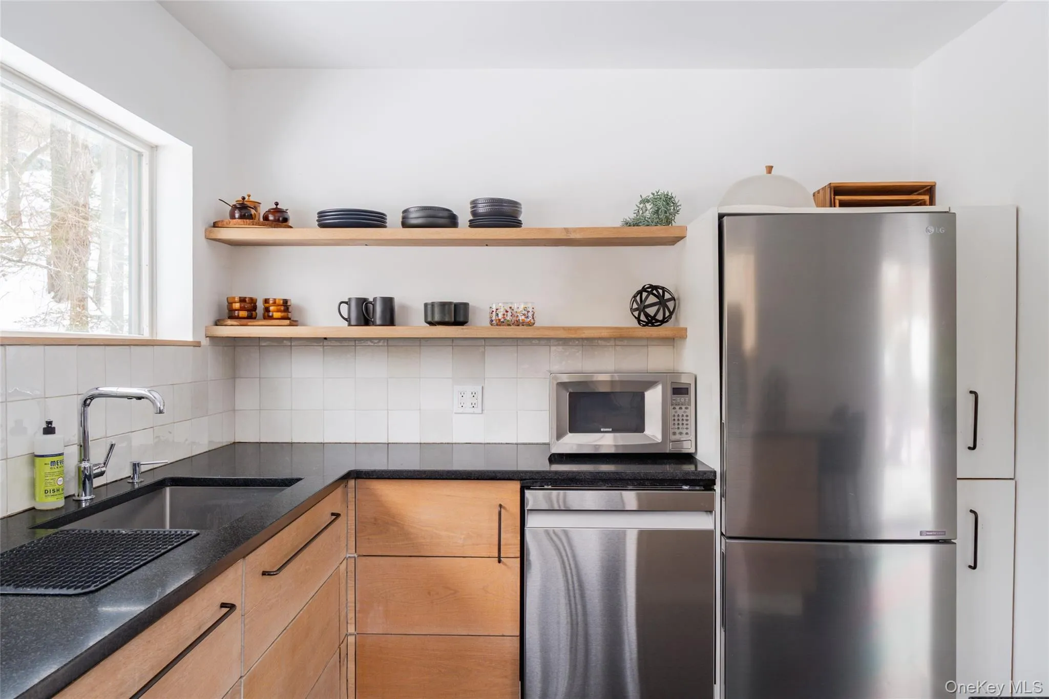 15 Lake View Drive, Woodstock, NY, 2 Bedrooms Bedrooms, 7 Rooms Rooms,1 BathroomBathrooms,Residential,For Rent,Lake View,0,1039964 15 Lake View Drive, Woodstock, NY, 2 Bedrooms Bedrooms, 7 Rooms Rooms,1 BathroomBathrooms,Residential,For Rent,Lake View,0,1039964