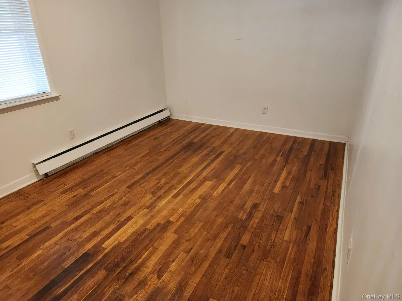 38-15 100th Street, New York, NY, 2 Bedrooms Bedrooms, 5 Rooms Rooms,1 BathroomBathrooms,Residential Lease,For Rent,100th,0,1039969 38-15 100th Street, New York, NY, 2 Bedrooms Bedrooms, 5 Rooms Rooms,1 BathroomBathrooms,Residential Lease,For Rent,100th,0,1039969