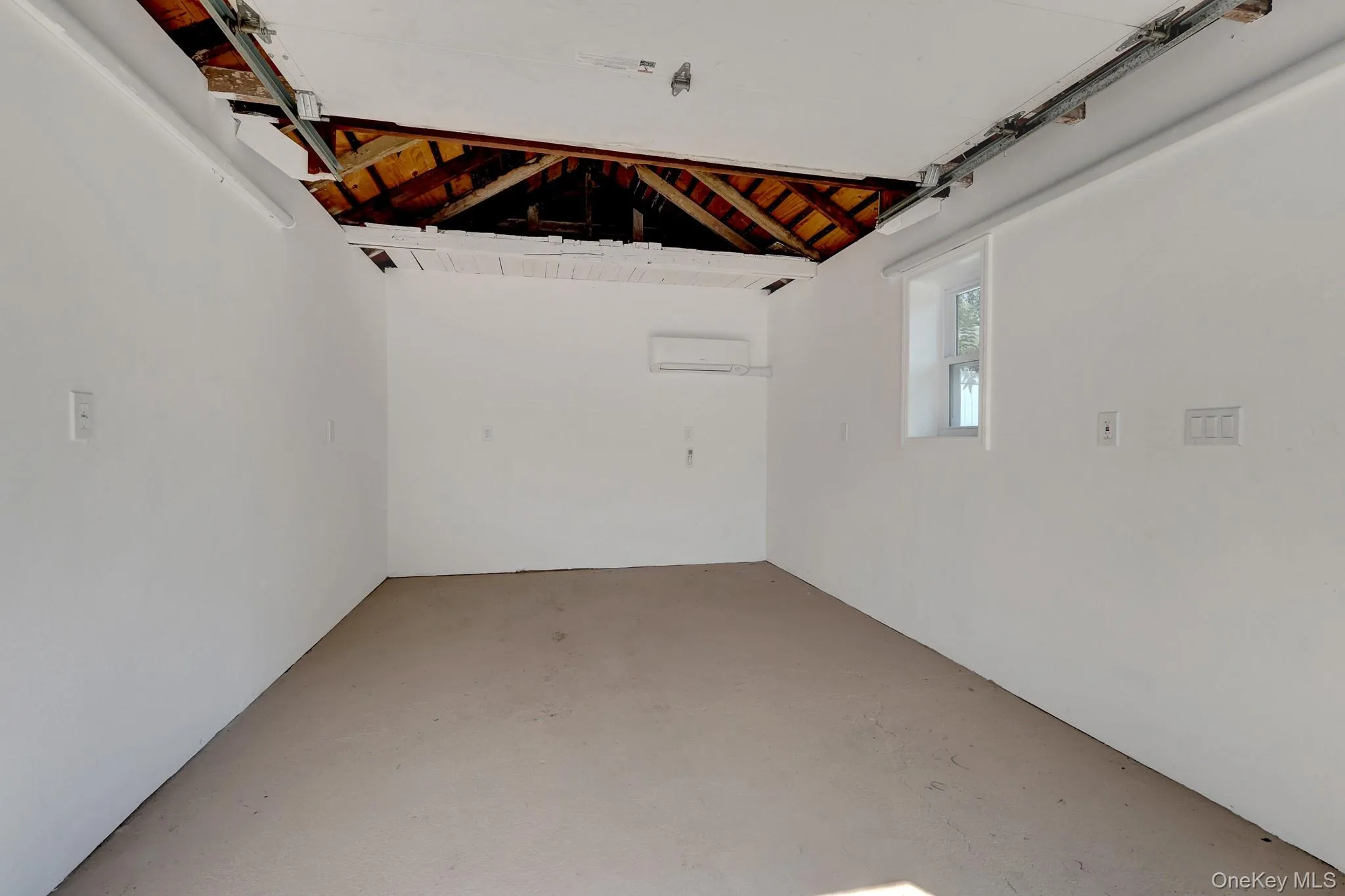 15 Stratford Avenue, North Hempstead, NY, 3 Bedrooms Bedrooms, 6 Rooms Rooms,2 BathroomsBathrooms,Residential,For Rent,Stratford,0,1039973 15 Stratford Avenue, North Hempstead, NY, 3 Bedrooms Bedrooms, 6 Rooms Rooms,2 BathroomsBathrooms,Residential,For Rent,Stratford,0,1039973