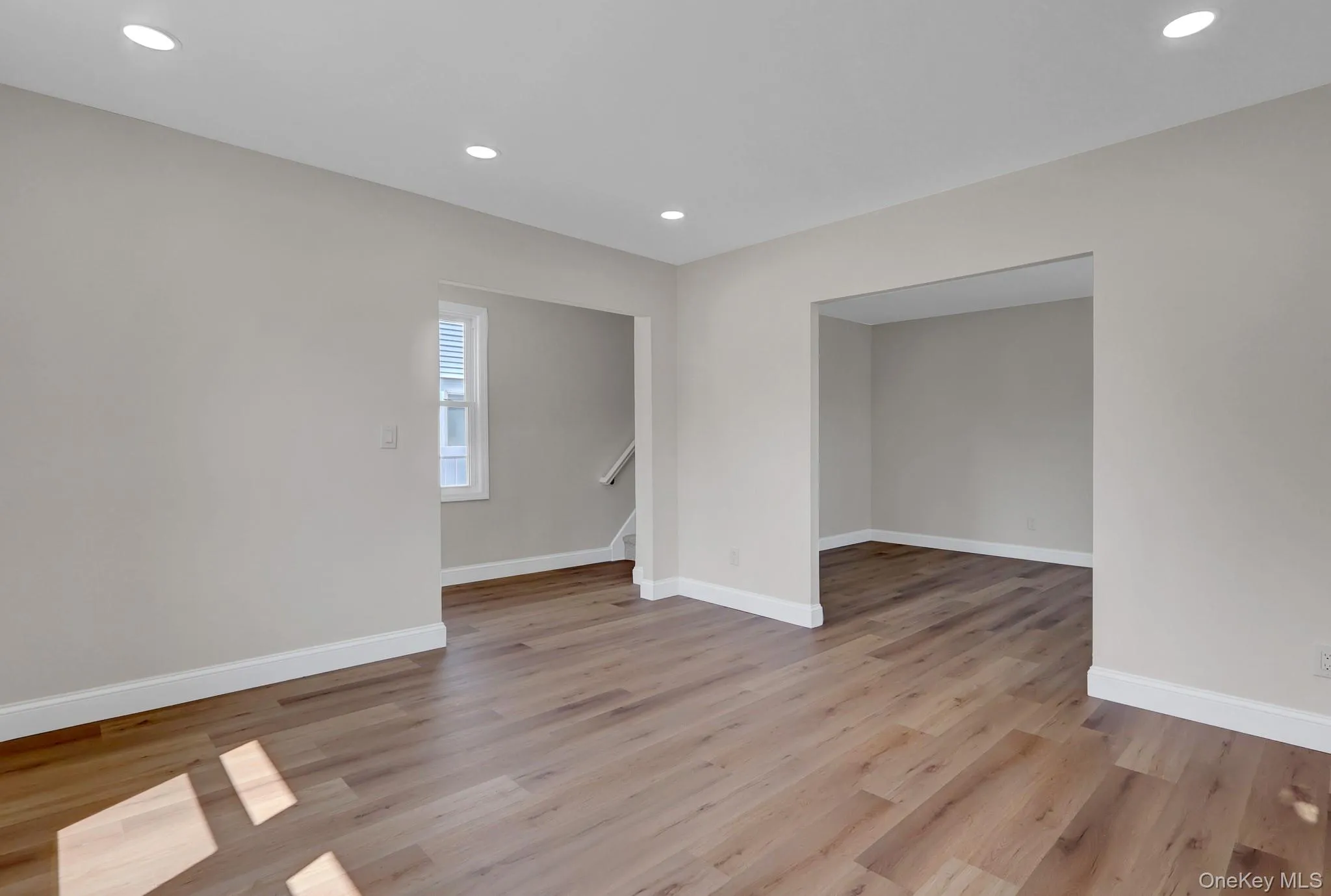 15 Stratford Avenue, North Hempstead, NY, 3 Bedrooms Bedrooms, 6 Rooms Rooms,2 BathroomsBathrooms,Residential,For Rent,Stratford,0,1039973 15 Stratford Avenue, North Hempstead, NY, 3 Bedrooms Bedrooms, 6 Rooms Rooms,2 BathroomsBathrooms,Residential,For Rent,Stratford,0,1039973