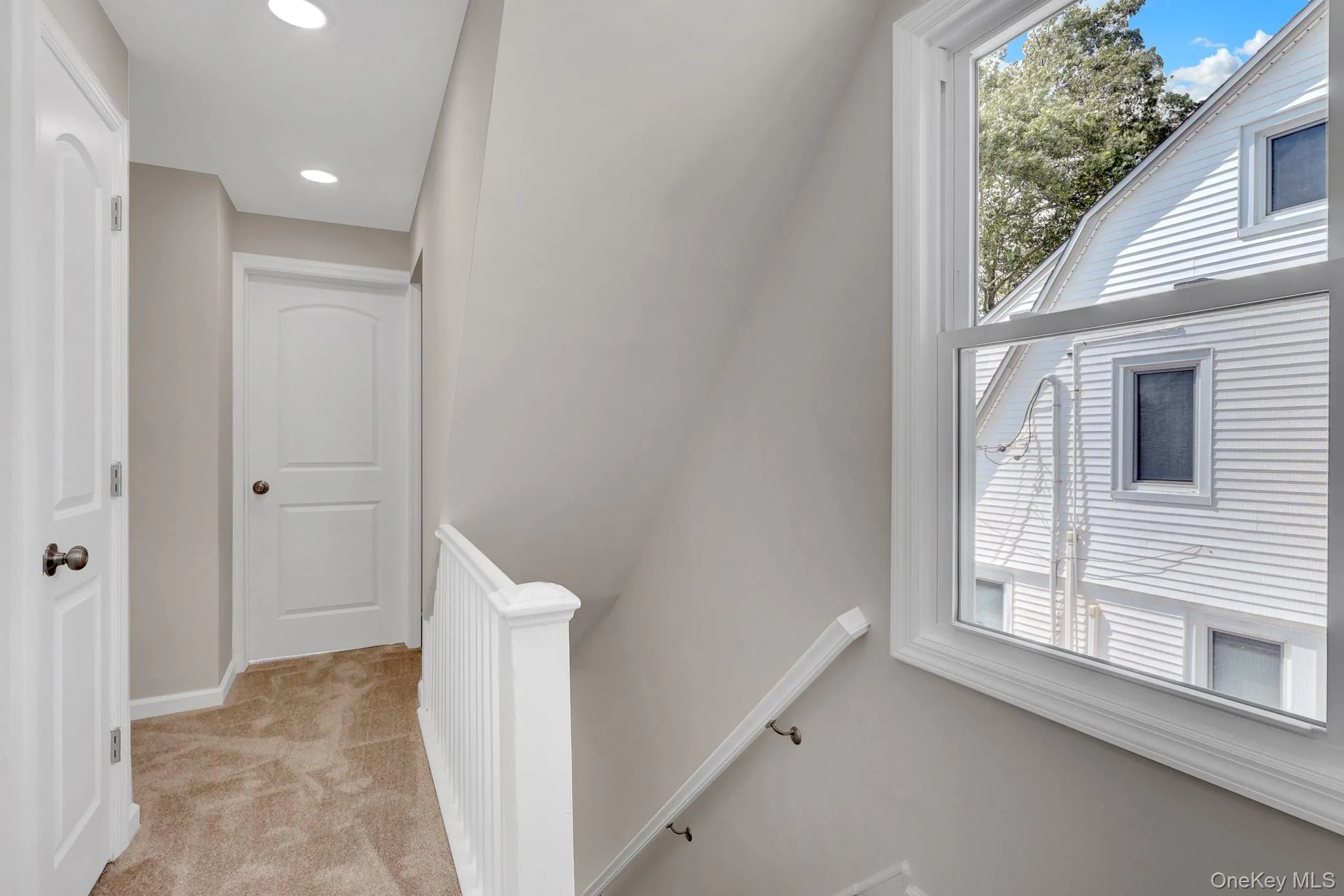 15 Stratford Avenue, North Hempstead, NY, 3 Bedrooms Bedrooms, 6 Rooms Rooms,2 BathroomsBathrooms,Residential,For Rent,Stratford,0,1039973 15 Stratford Avenue, North Hempstead, NY, 3 Bedrooms Bedrooms, 6 Rooms Rooms,2 BathroomsBathrooms,Residential,For Rent,Stratford,0,1039973