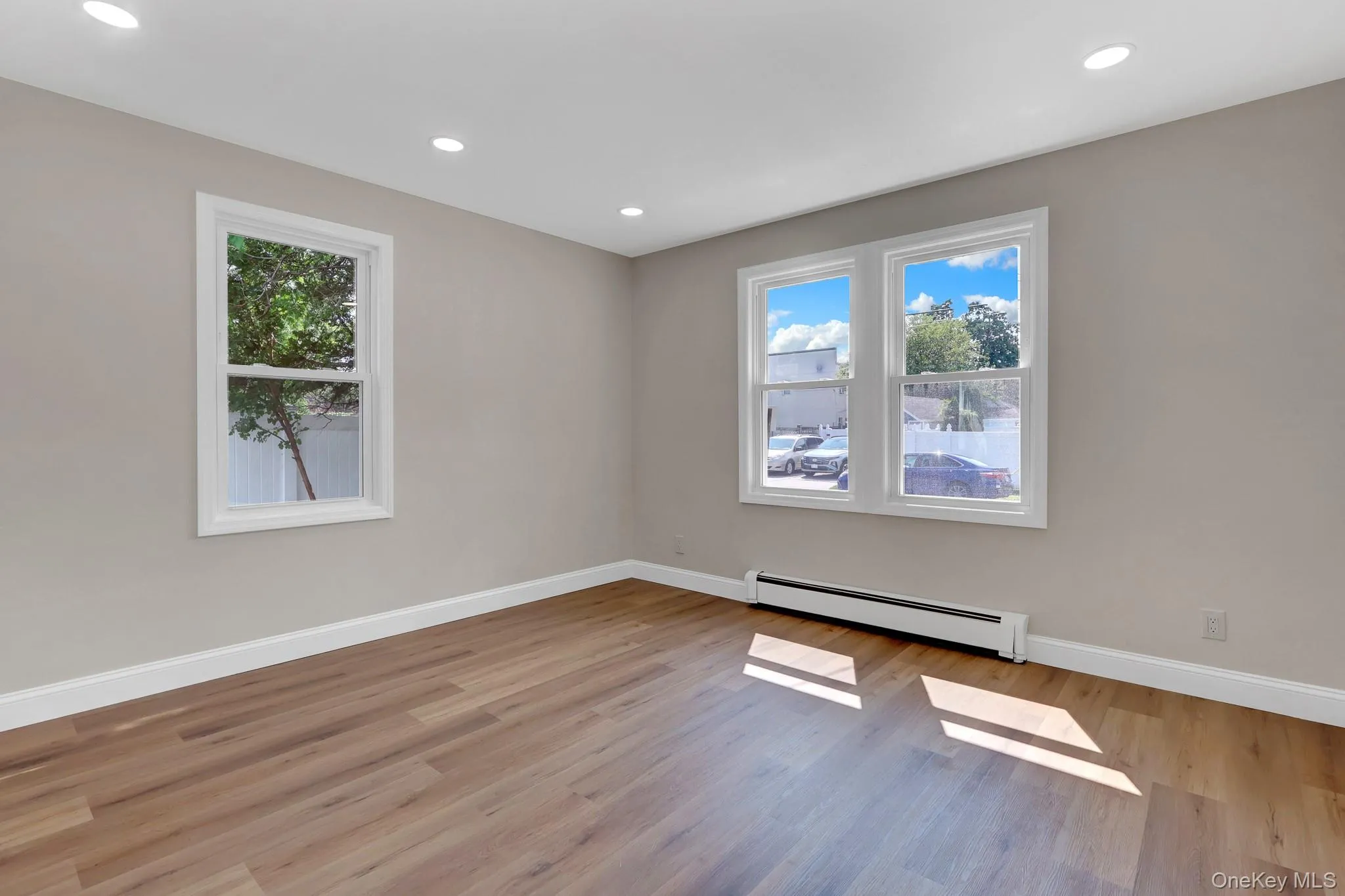 15 Stratford Avenue, North Hempstead, NY, 3 Bedrooms Bedrooms, 6 Rooms Rooms,2 BathroomsBathrooms,Residential,For Rent,Stratford,0,1039973 15 Stratford Avenue, North Hempstead, NY, 3 Bedrooms Bedrooms, 6 Rooms Rooms,2 BathroomsBathrooms,Residential,For Rent,Stratford,0,1039973