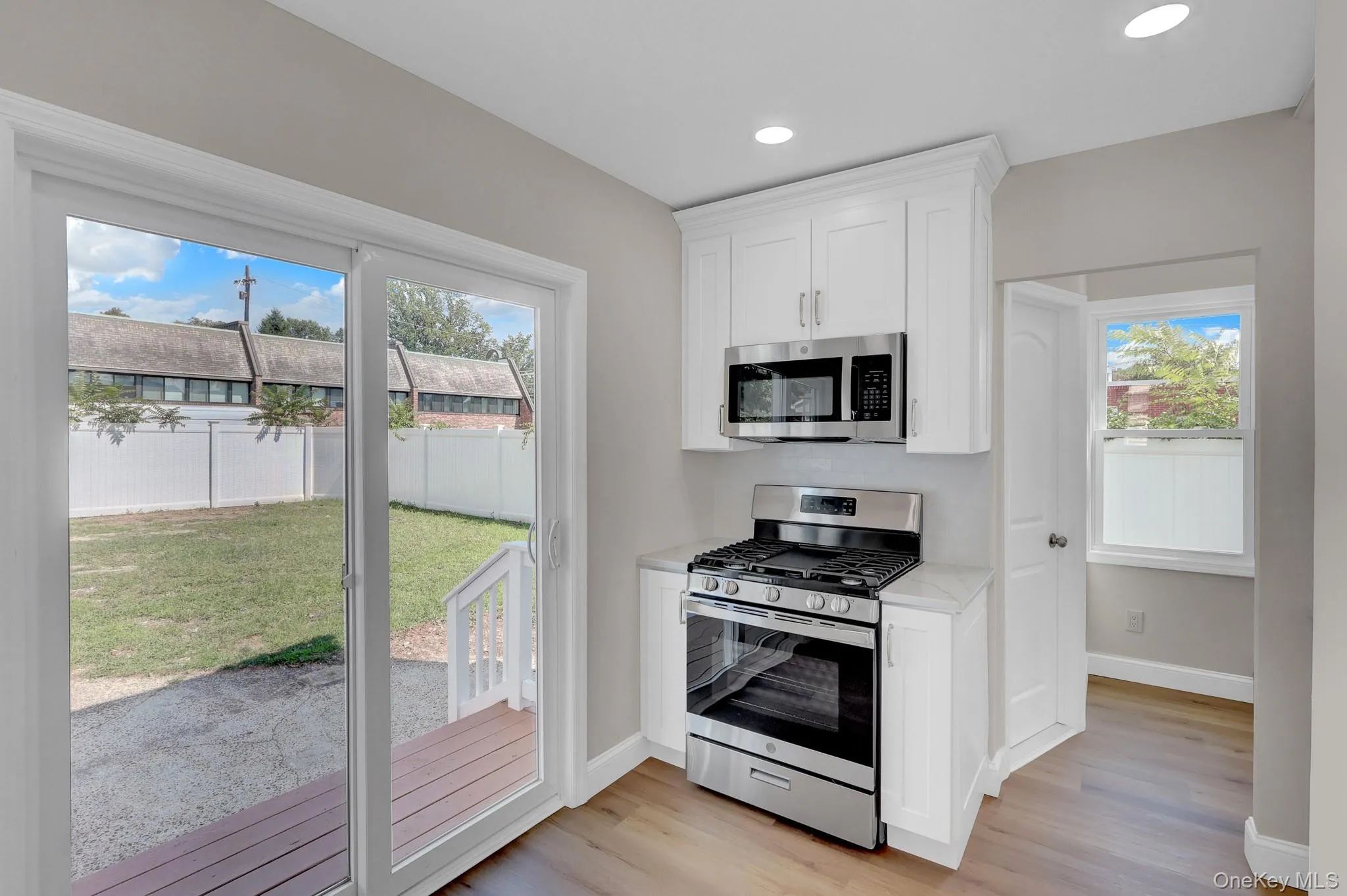 15 Stratford Avenue, North Hempstead, NY, 3 Bedrooms Bedrooms, 6 Rooms Rooms,2 BathroomsBathrooms,Residential,For Rent,Stratford,0,1039973 15 Stratford Avenue, North Hempstead, NY, 3 Bedrooms Bedrooms, 6 Rooms Rooms,2 BathroomsBathrooms,Residential,For Rent,Stratford,0,1039973