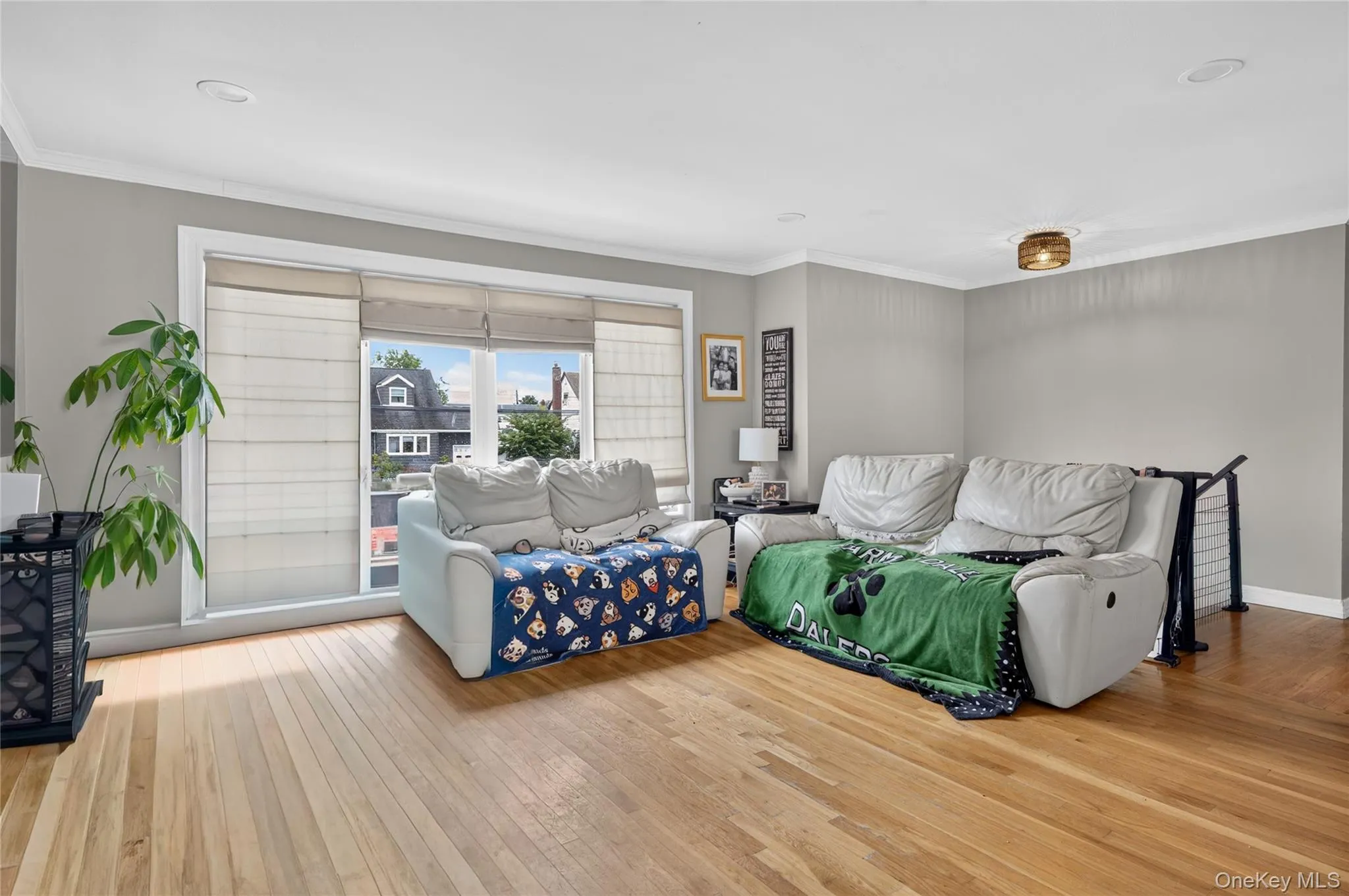 103 Motor Avenue, Oyster Bay, NY, 4 Bedrooms Bedrooms, 9 Rooms Rooms,2 BathroomsBathrooms,Residential,For Rent,Motor,0,1039976 103 Motor Avenue, Oyster Bay, NY, 4 Bedrooms Bedrooms, 9 Rooms Rooms,2 BathroomsBathrooms,Residential,For Rent,Motor,0,1039976