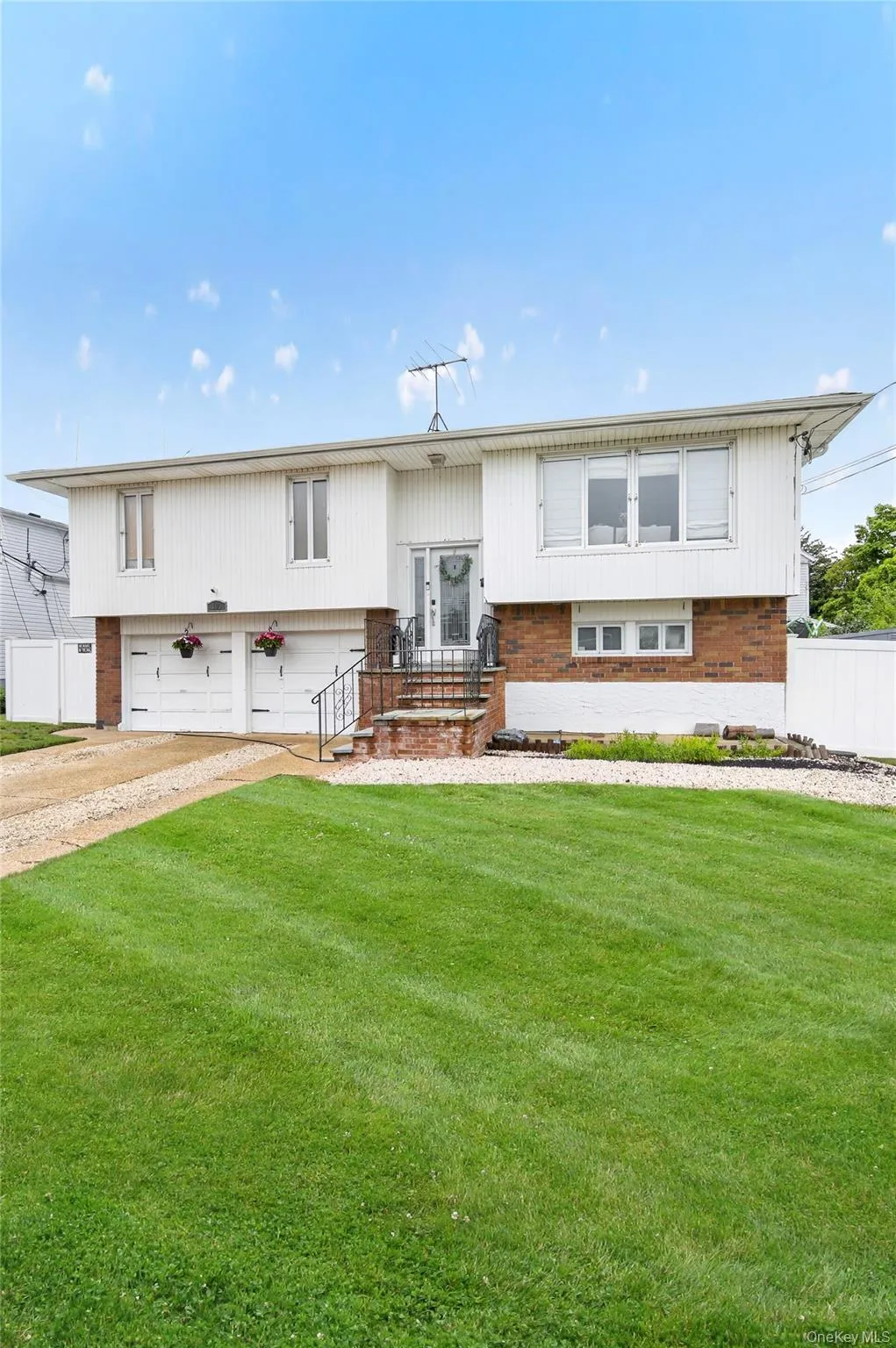 103 Motor Avenue, Oyster Bay, NY, 4 Bedrooms Bedrooms, 9 Rooms Rooms,2 BathroomsBathrooms,Residential,For Rent,Motor,0,1039976 103 Motor Avenue, Oyster Bay, NY, 4 Bedrooms Bedrooms, 9 Rooms Rooms,2 BathroomsBathrooms,Residential,For Rent,Motor,0,1039976