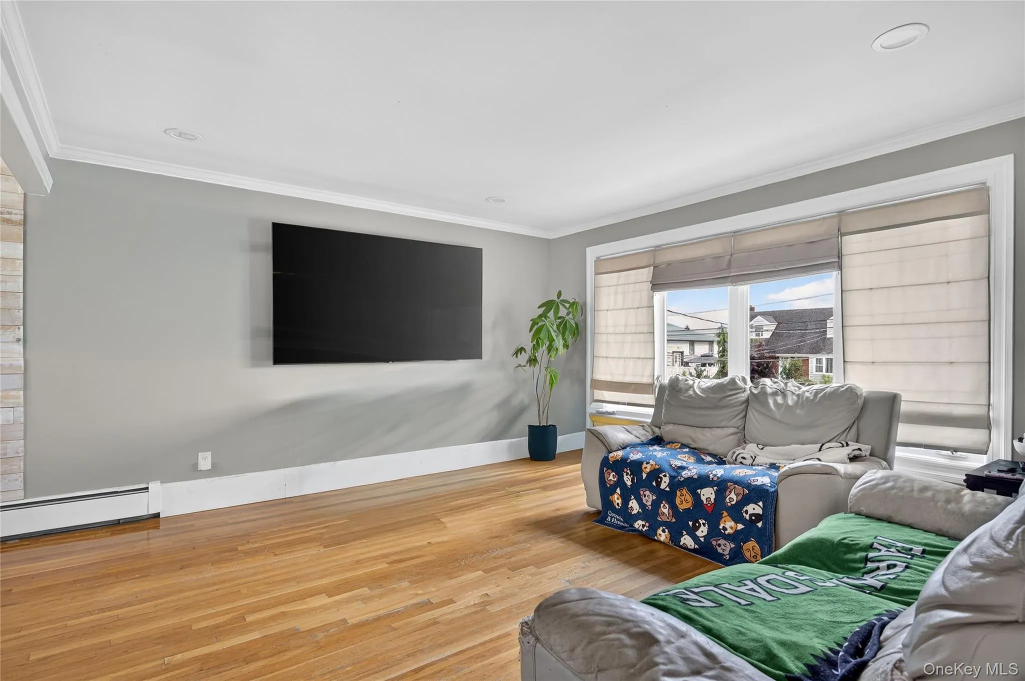 103 Motor Avenue, Oyster Bay, NY, 4 Bedrooms Bedrooms, 9 Rooms Rooms,2 BathroomsBathrooms,Residential,For Rent,Motor,0,1039976 103 Motor Avenue, Oyster Bay, NY, 4 Bedrooms Bedrooms, 9 Rooms Rooms,2 BathroomsBathrooms,Residential,For Rent,Motor,0,1039976