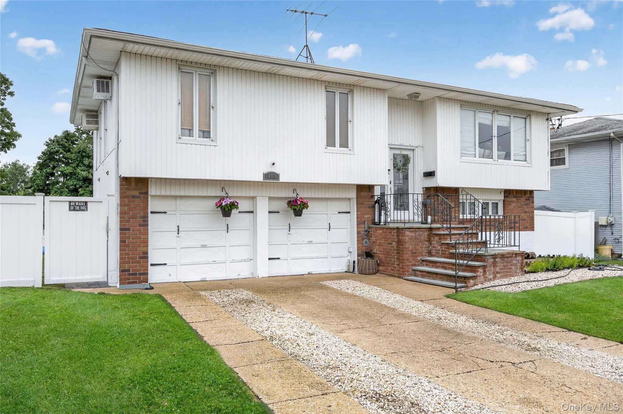 103 Motor Avenue, Oyster Bay, NY, 4 Bedrooms Bedrooms, 9 Rooms Rooms,2 BathroomsBathrooms,Residential,For Rent,Motor,0,1039976 103 Motor Avenue, Oyster Bay, NY, 4 Bedrooms Bedrooms, 9 Rooms Rooms,2 BathroomsBathrooms,Residential,For Rent,Motor,0,1039976