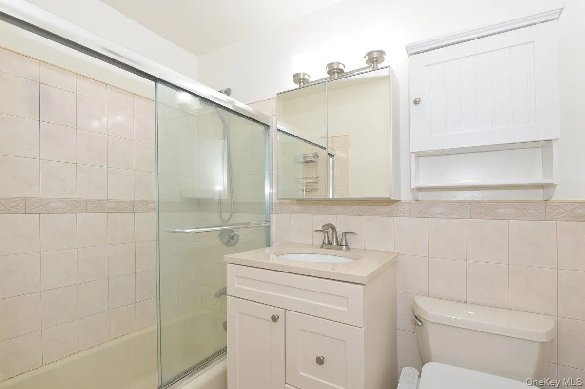 2 Birchwood Court, Hempstead, NY, 1 Bedroom Bedrooms, 4 Rooms Rooms,1 BathroomBathrooms,Residential,For Rent,Birchwood,0,1039978 2 Birchwood Court, Hempstead, NY, 1 Bedroom Bedrooms, 4 Rooms Rooms,1 BathroomBathrooms,Residential,For Rent,Birchwood,0,1039978