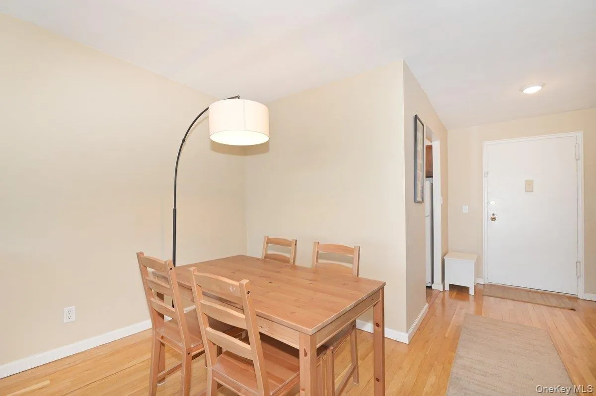 2 Birchwood Court, Hempstead, NY, 1 Bedroom Bedrooms, 4 Rooms Rooms,1 BathroomBathrooms,Residential,For Rent,Birchwood,0,1039978 2 Birchwood Court, Hempstead, NY, 1 Bedroom Bedrooms, 4 Rooms Rooms,1 BathroomBathrooms,Residential,For Rent,Birchwood,0,1039978