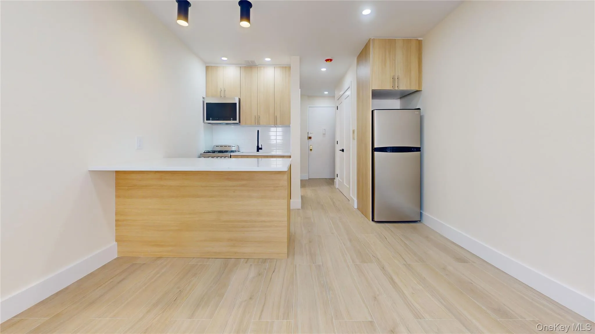 63-52 Saunders Street, New York, NY, 2 Rooms Rooms,1 BathroomBathrooms,Residential Lease,For Rent,Saunders,0,1039981 63-52 Saunders Street, New York, NY, 2 Rooms Rooms,1 BathroomBathrooms,Residential Lease,For Rent,Saunders,0,1039981