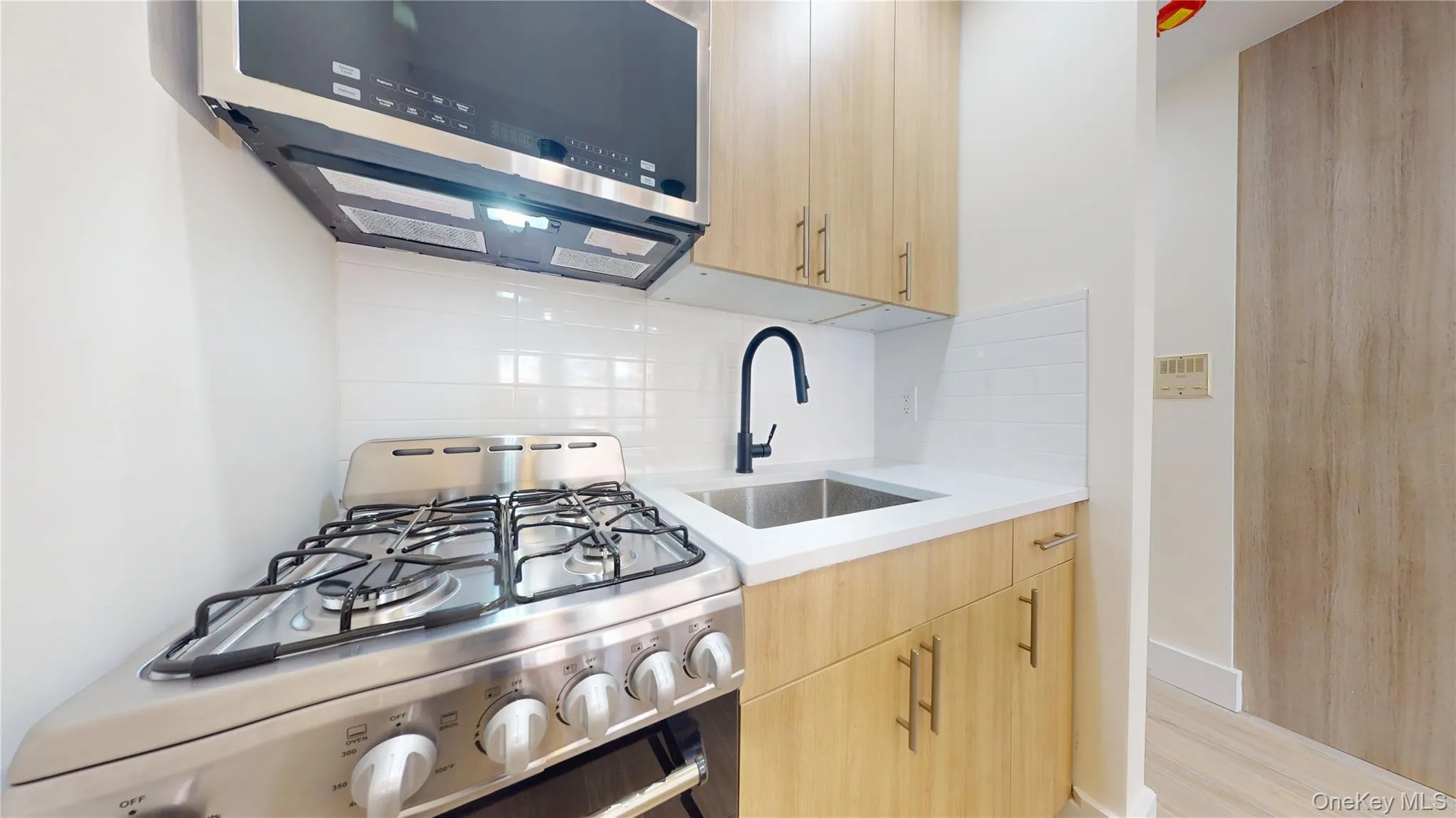 63-52 Saunders Street, New York, NY, 2 Rooms Rooms,1 BathroomBathrooms,Residential Lease,For Rent,Saunders,0,1039981 63-52 Saunders Street, New York, NY, 2 Rooms Rooms,1 BathroomBathrooms,Residential Lease,For Rent,Saunders,0,1039981