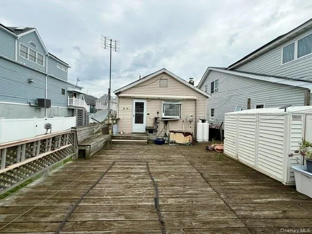 30 11th Road, New York, NY, 2 Bedrooms Bedrooms, 4 Rooms Rooms,1 BathroomBathrooms,Residential,For Rent,11th,0,1039983 30 11th Road, New York, NY, 2 Bedrooms Bedrooms, 4 Rooms Rooms,1 BathroomBathrooms,Residential,For Rent,11th,0,1039983