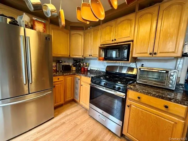 30 11th Road, New York, NY, 2 Bedrooms Bedrooms, 4 Rooms Rooms,1 BathroomBathrooms,Residential,For Rent,11th,0,1039983 30 11th Road, New York, NY, 2 Bedrooms Bedrooms, 4 Rooms Rooms,1 BathroomBathrooms,Residential,For Rent,11th,0,1039983