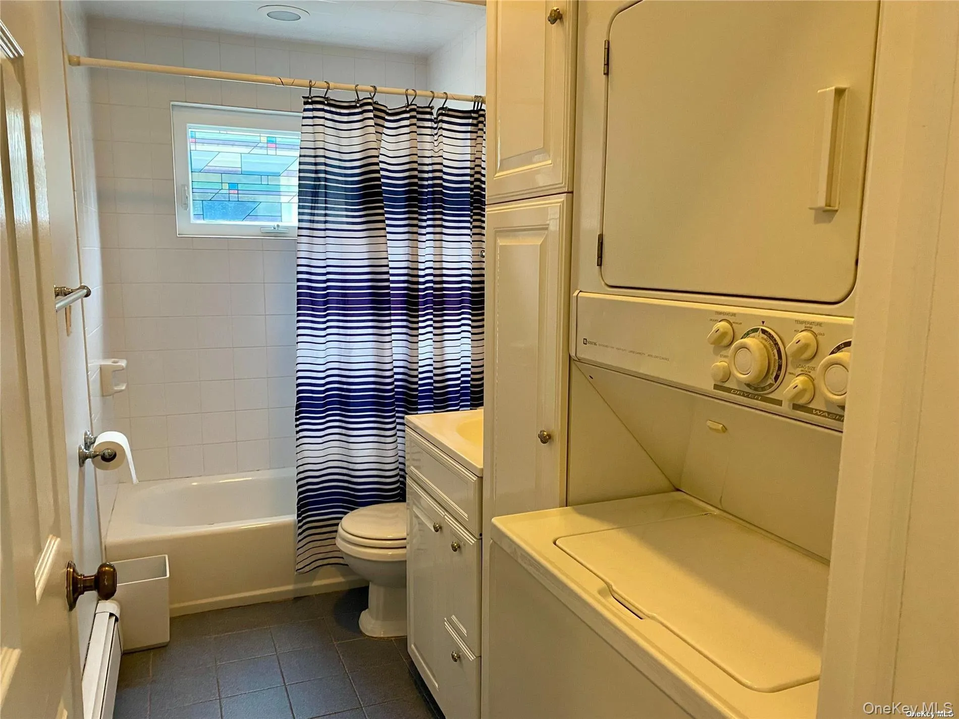 Full Bathroom Full Bathroom