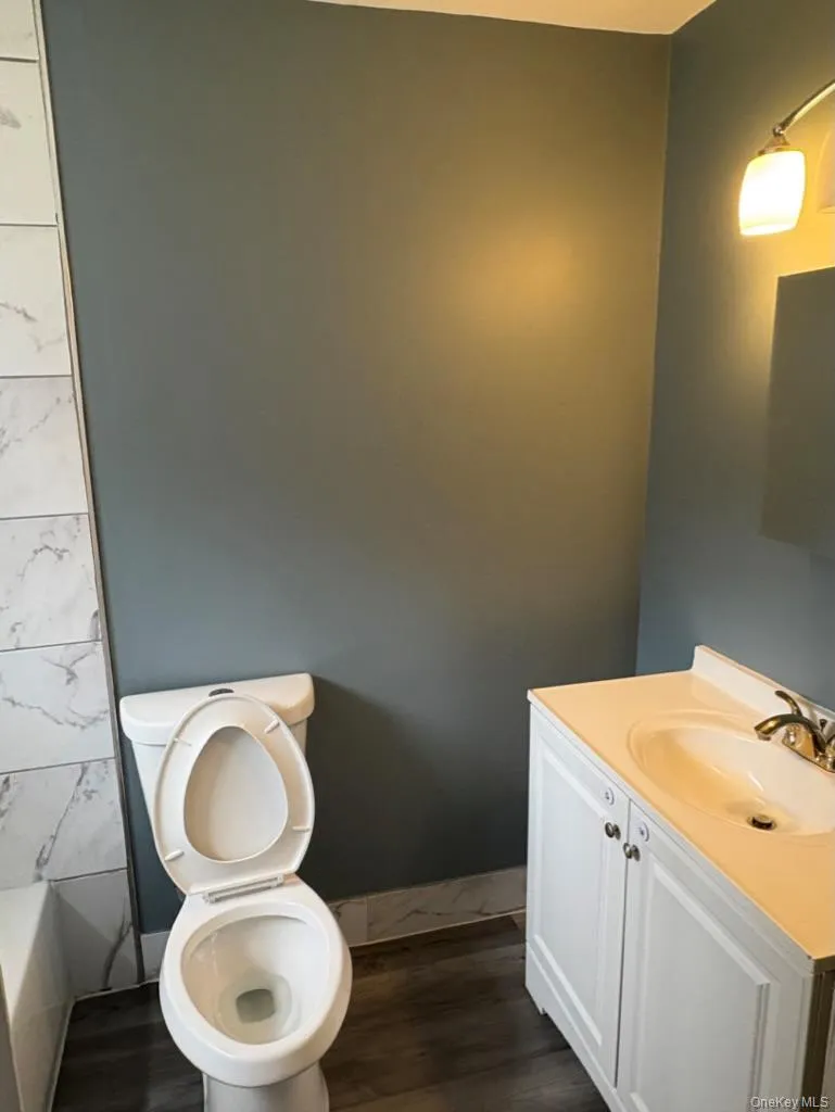 240 Schutt Road, Wallkill, NY, 1 Bedroom Bedrooms, 5 Rooms Rooms,1 BathroomBathrooms,Residential Lease,For Rent,Schutt,0,1039999 240 Schutt Road, Wallkill, NY, 1 Bedroom Bedrooms, 5 Rooms Rooms,1 BathroomBathrooms,Residential Lease,For Rent,Schutt,0,1039999