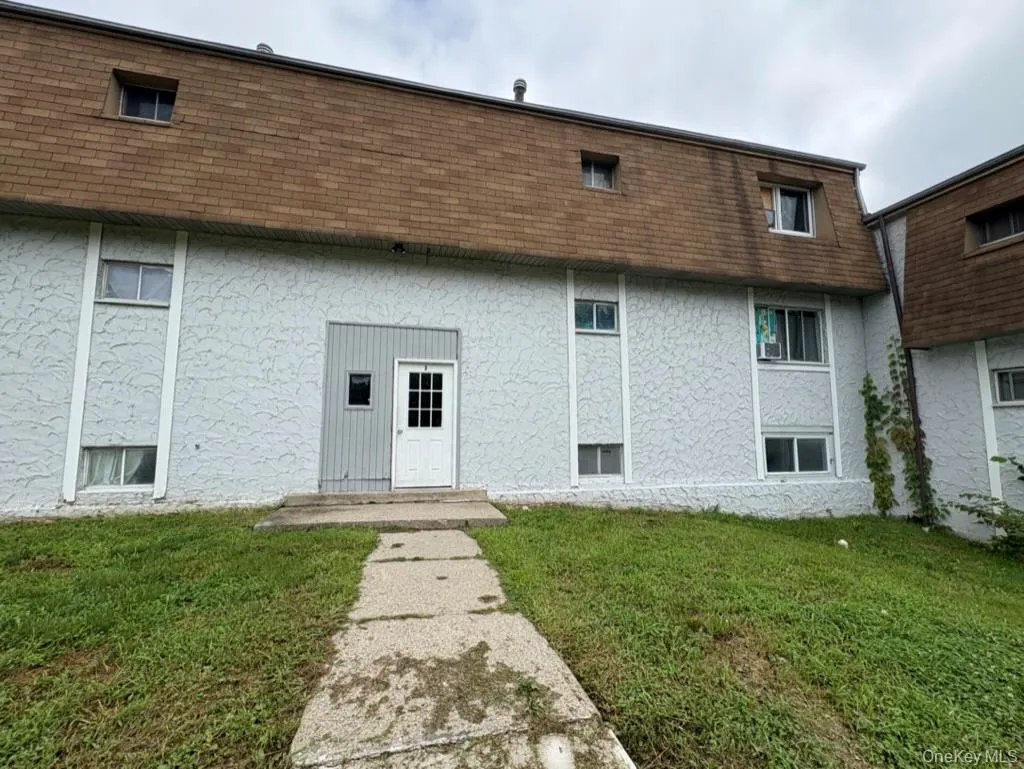 240 Schutt Road, Wallkill, NY, 1 Bedroom Bedrooms, 5 Rooms Rooms,1 BathroomBathrooms,Residential Lease,For Rent,Schutt,0,1039999 240 Schutt Road, Wallkill, NY, 1 Bedroom Bedrooms, 5 Rooms Rooms,1 BathroomBathrooms,Residential Lease,For Rent,Schutt,0,1039999