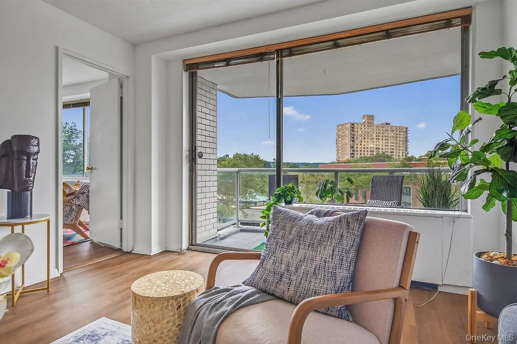 3333 Henry Hudson Parkway, New York, NY, 2 Bedrooms Bedrooms, 4 Rooms Rooms,1 BathroomBathrooms,Residential,For Rent,Henry Hudson,0,1040000 3333 Henry Hudson Parkway, New York, NY, 2 Bedrooms Bedrooms, 4 Rooms Rooms,1 BathroomBathrooms,Residential,For Rent,Henry Hudson,0,1040000