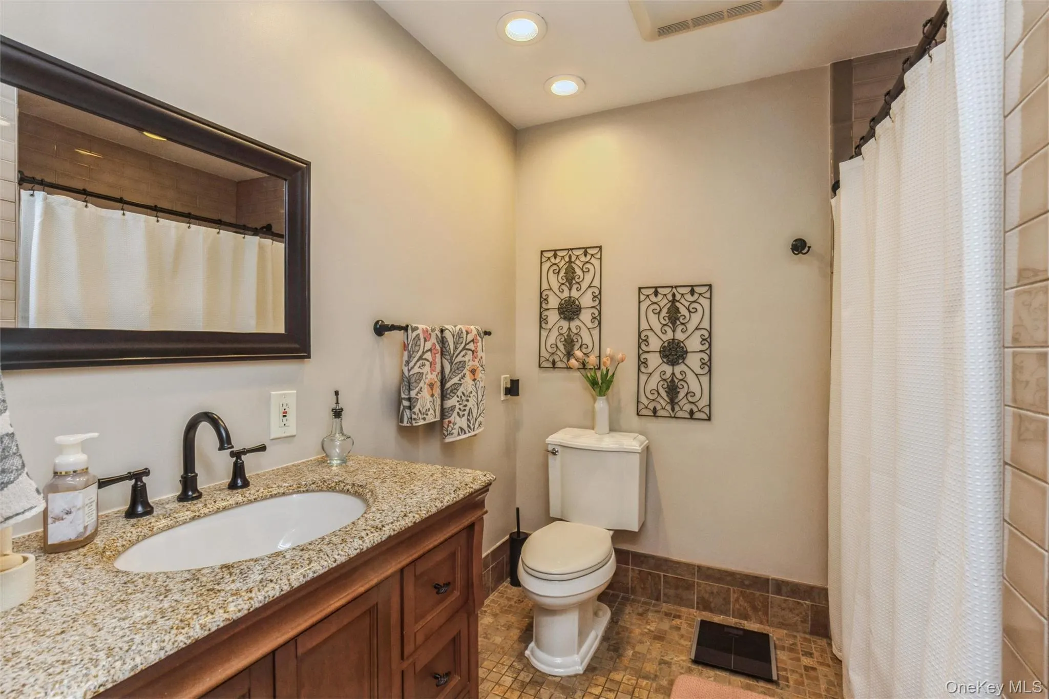 Primary Bathroom with Walk in Shower Primary Bathroom with Walk in Shower
