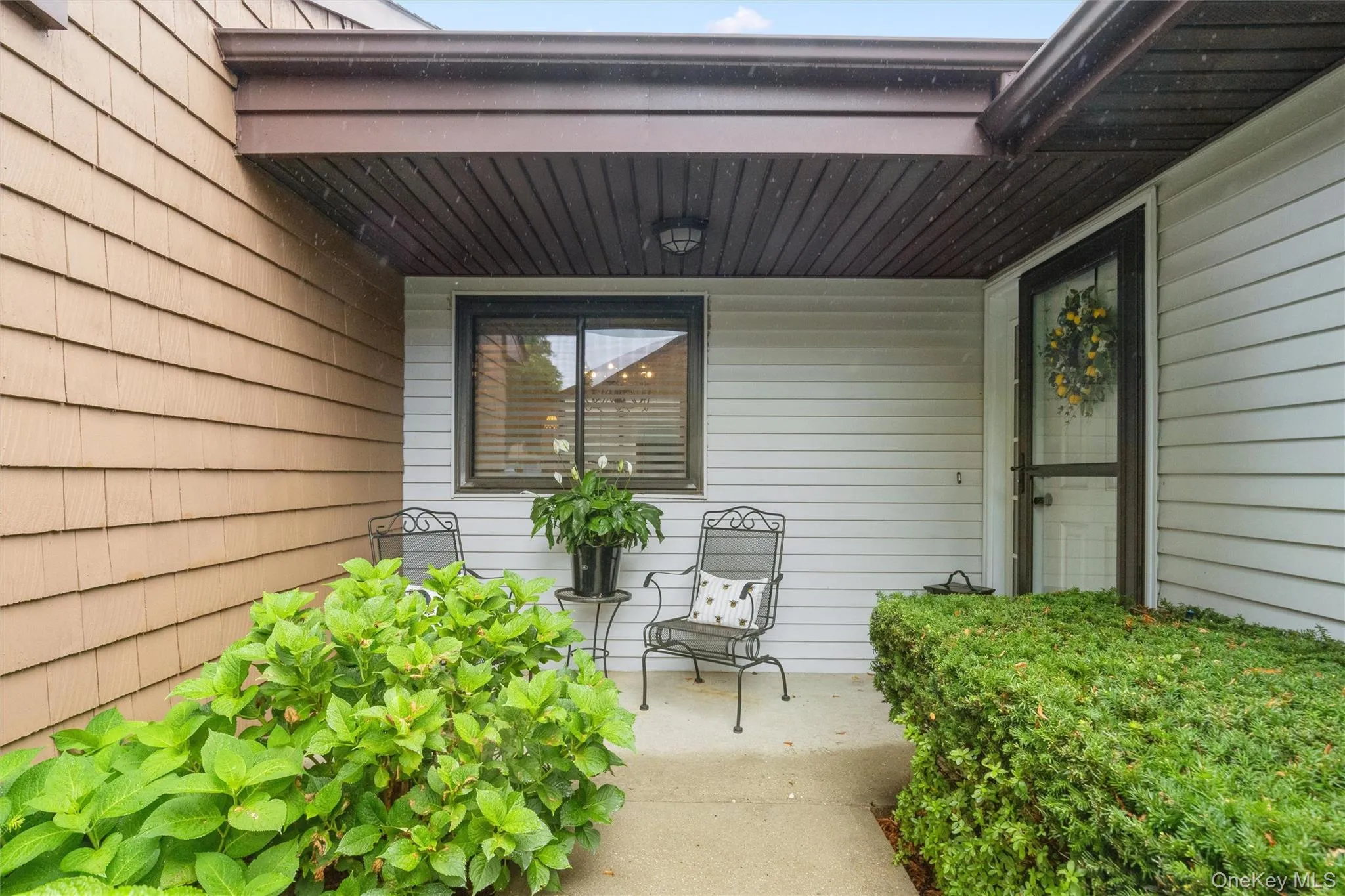 Covered Front Entry Covered Front Entry