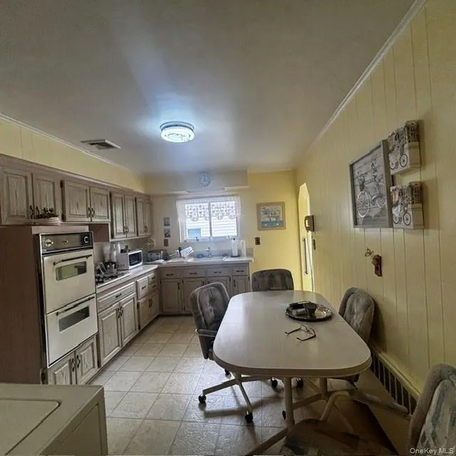 66 Neptune Avenue, Babylon, NY, 3 Bedrooms Bedrooms, 6 Rooms Rooms,1 BathroomBathrooms,Residential,For Rent,Neptune,0,1040005 66 Neptune Avenue, Babylon, NY, 3 Bedrooms Bedrooms, 6 Rooms Rooms,1 BathroomBathrooms,Residential,For Rent,Neptune,0,1040005