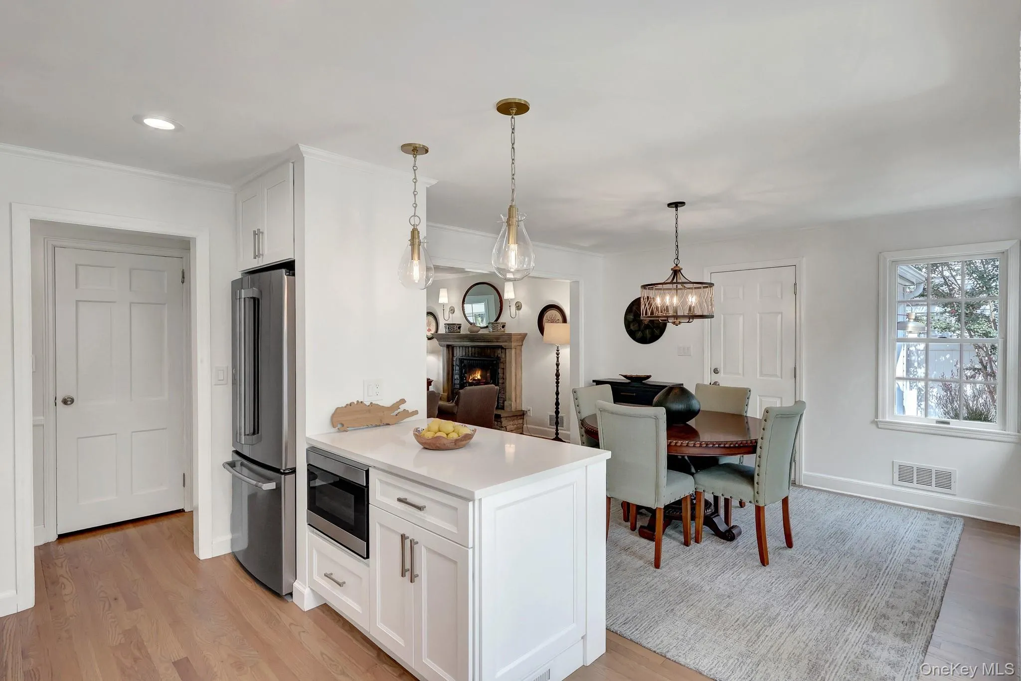 88 Fairmount Street, Huntington, NY, 4 Bedrooms Bedrooms, 8 Rooms Rooms,2 BathroomsBathrooms,Residential,For Rent,Fairmount,0,1040006 88 Fairmount Street, Huntington, NY, 4 Bedrooms Bedrooms, 8 Rooms Rooms,2 BathroomsBathrooms,Residential,For Rent,Fairmount,0,1040006