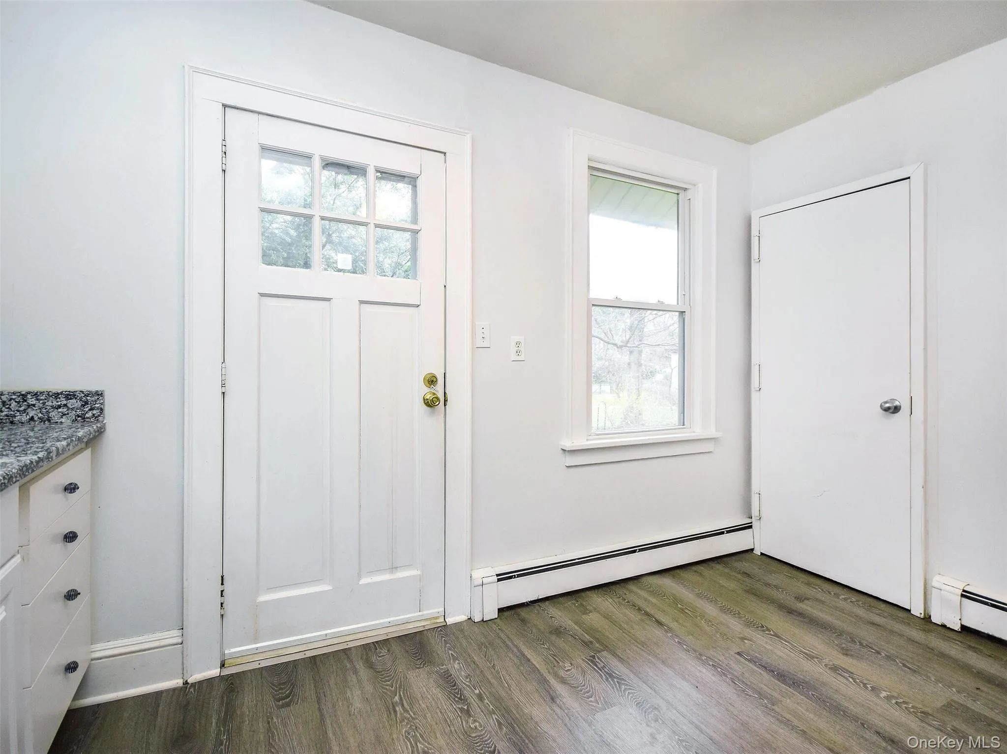 67 Glenlawn Avenue, Oyster Bay, NY, 2 Bedrooms Bedrooms, 4 Rooms Rooms,1 BathroomBathrooms,Residential Lease,For Rent,Glenlawn,0,1040008 67 Glenlawn Avenue, Oyster Bay, NY, 2 Bedrooms Bedrooms, 4 Rooms Rooms,1 BathroomBathrooms,Residential Lease,For Rent,Glenlawn,0,1040008