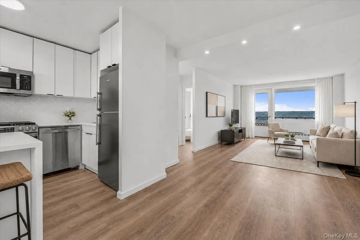 5800 Arlington Avenue, New York, NY, 1 Bedroom Bedrooms, 4 Rooms Rooms,1 BathroomBathrooms,Residential,For Rent,Arlington,0,1040010 5800 Arlington Avenue, New York, NY, 1 Bedroom Bedrooms, 4 Rooms Rooms,1 BathroomBathrooms,Residential,For Rent,Arlington,0,1040010