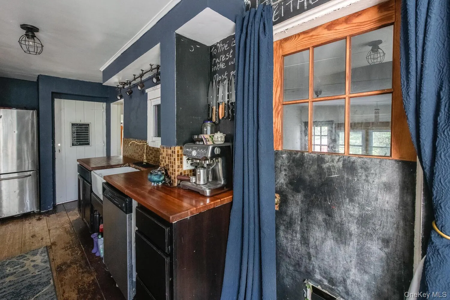 88 Hamilton Street, Poughkeepsie, NY, 3 Bedrooms Bedrooms, 6 Rooms Rooms,1 BathroomBathrooms,Residential Lease,For Rent,Hamilton,0,1040011 88 Hamilton Street, Poughkeepsie, NY, 3 Bedrooms Bedrooms, 6 Rooms Rooms,1 BathroomBathrooms,Residential Lease,For Rent,Hamilton,0,1040011