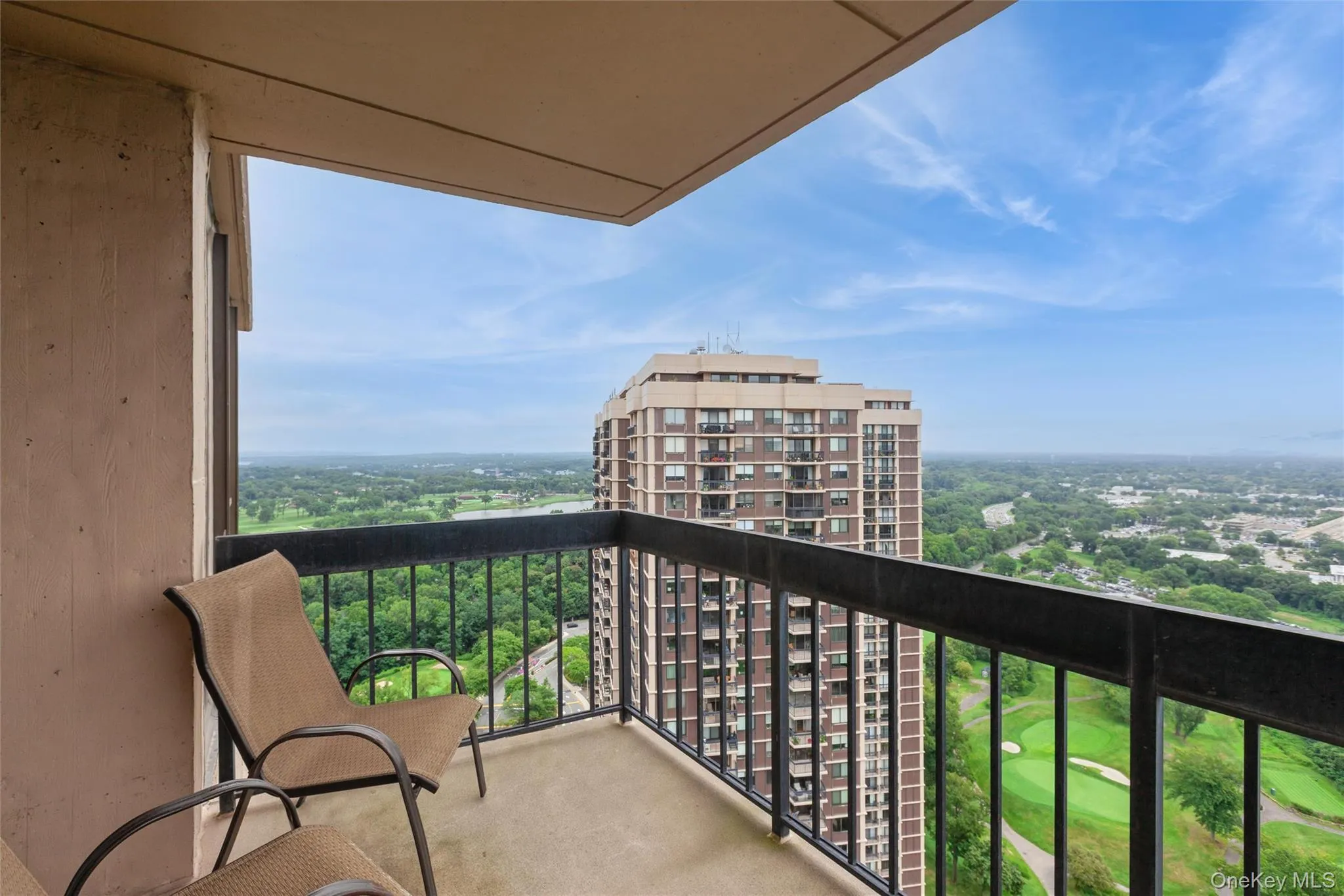 27010 Grand Central Parkway, New York, NY, 1 Bedroom Bedrooms, 7 Rooms Rooms,1 BathroomBathrooms,Residential,For Rent,Grand Central,0,1040012 27010 Grand Central Parkway, New York, NY, 1 Bedroom Bedrooms, 7 Rooms Rooms,1 BathroomBathrooms,Residential,For Rent,Grand Central,0,1040012
