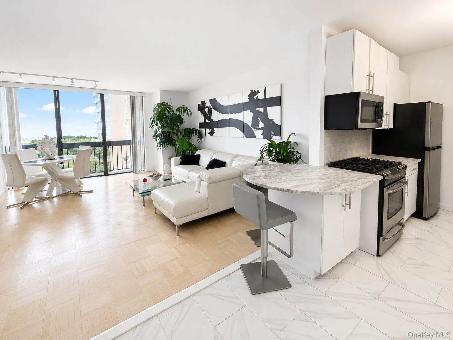 27010 Grand Central Parkway, New York, NY, 1 Bedroom Bedrooms, 3 Rooms Rooms,1 BathroomBathrooms,Residential,For Rent,Grand Central,0,1040017 27010 Grand Central Parkway, New York, NY, 1 Bedroom Bedrooms, 3 Rooms Rooms,1 BathroomBathrooms,Residential,For Rent,Grand Central,0,1040017