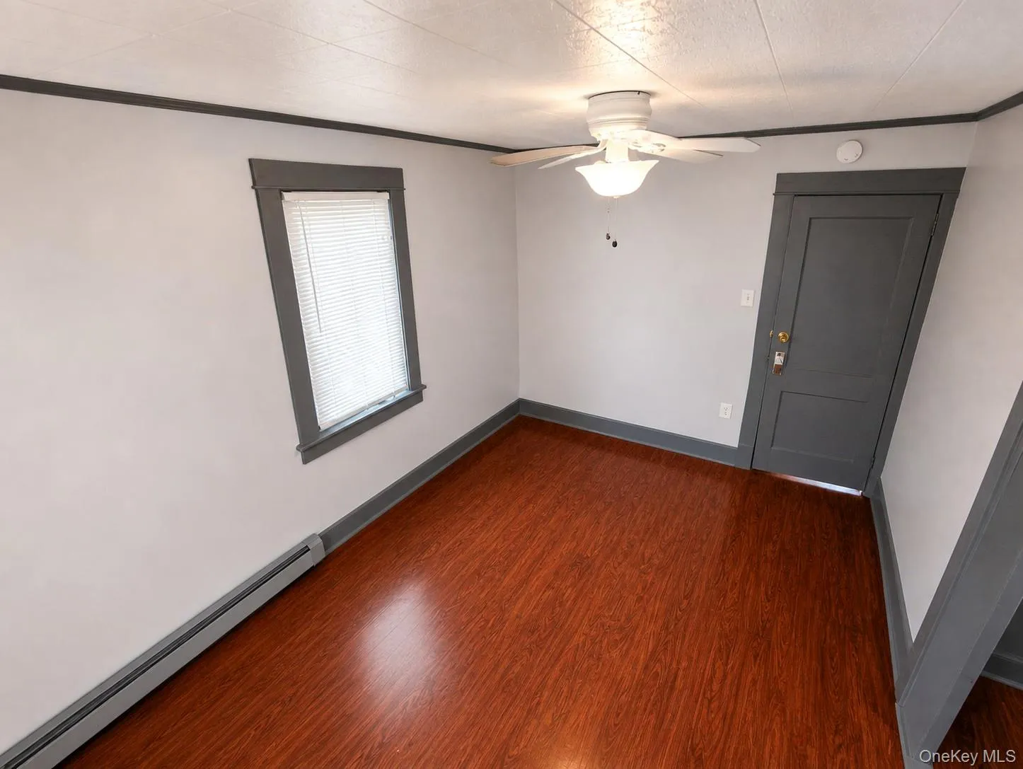 39 Crecent Place, Middletown, NY, 3 Bedrooms Bedrooms, 7 Rooms Rooms,1 BathroomBathrooms,Residential Lease,For Rent,Crecent,0,1040022 39 Crecent Place, Middletown, NY, 3 Bedrooms Bedrooms, 7 Rooms Rooms,1 BathroomBathrooms,Residential Lease,For Rent,Crecent,0,1040022
