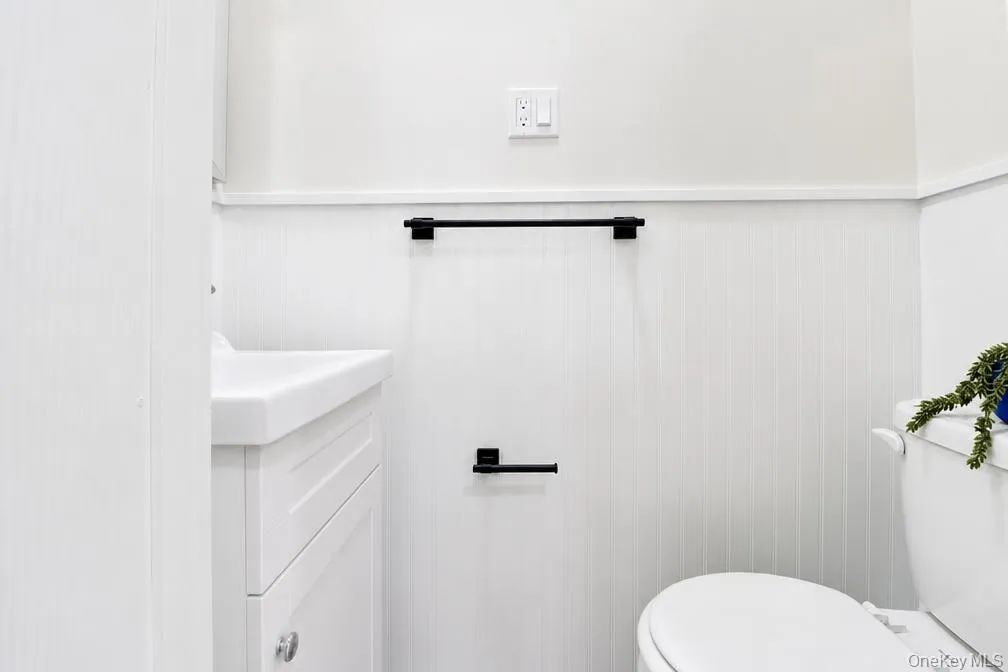 6472 80th Avenue, New York, NY, 4 Bedrooms Bedrooms, 8 Rooms Rooms,2 BathroomsBathrooms,Residential,For Rent,80th,0,1040023 6472 80th Avenue, New York, NY, 4 Bedrooms Bedrooms, 8 Rooms Rooms,2 BathroomsBathrooms,Residential,For Rent,80th,0,1040023
