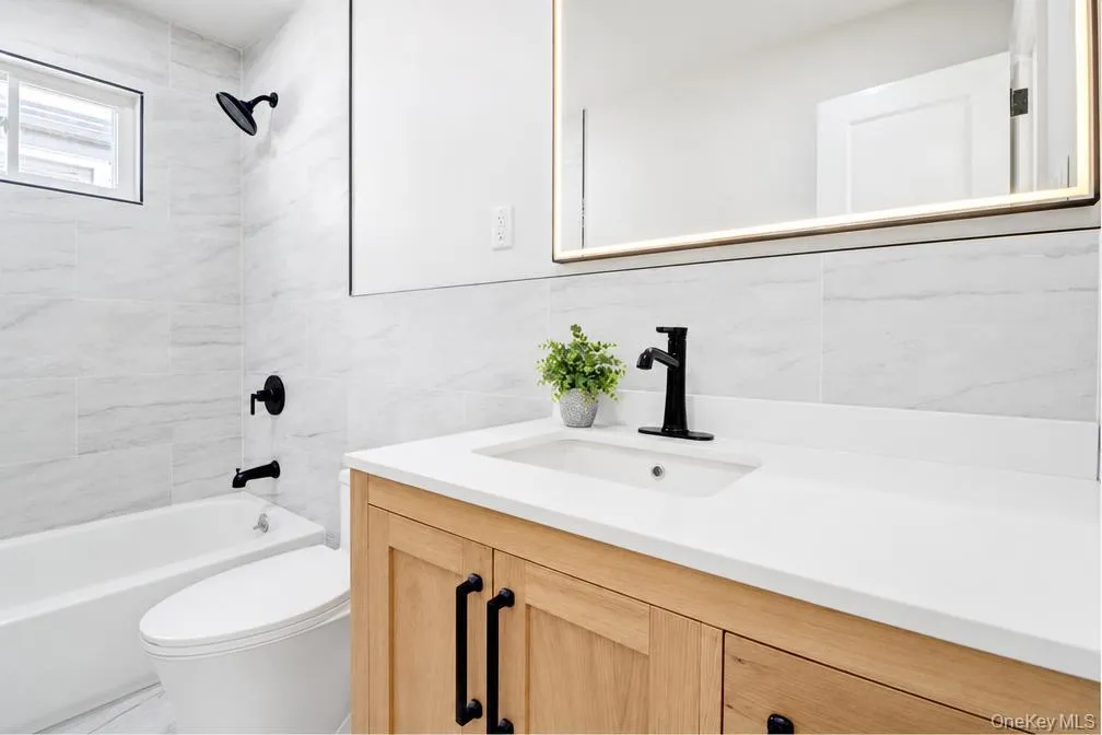 6472 80th Avenue, New York, NY, 4 Bedrooms Bedrooms, 8 Rooms Rooms,2 BathroomsBathrooms,Residential,For Rent,80th,0,1040023 6472 80th Avenue, New York, NY, 4 Bedrooms Bedrooms, 8 Rooms Rooms,2 BathroomsBathrooms,Residential,For Rent,80th,0,1040023