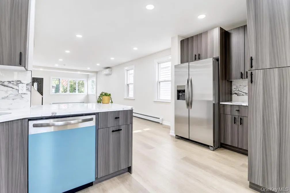 6472 80th Avenue, New York, NY, 4 Bedrooms Bedrooms, 8 Rooms Rooms,2 BathroomsBathrooms,Residential,For Rent,80th,0,1040023 6472 80th Avenue, New York, NY, 4 Bedrooms Bedrooms, 8 Rooms Rooms,2 BathroomsBathrooms,Residential,For Rent,80th,0,1040023