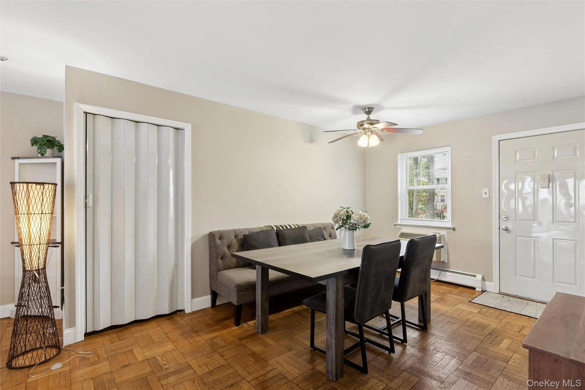 10 Glen Hollow Drive, Brookhaven, NY, 1 Bedroom Bedrooms, 4 Rooms Rooms,1 BathroomBathrooms,Residential,For Rent,Glen Hollow,0,1040029 10 Glen Hollow Drive, Brookhaven, NY, 1 Bedroom Bedrooms, 4 Rooms Rooms,1 BathroomBathrooms,Residential,For Rent,Glen Hollow,0,1040029