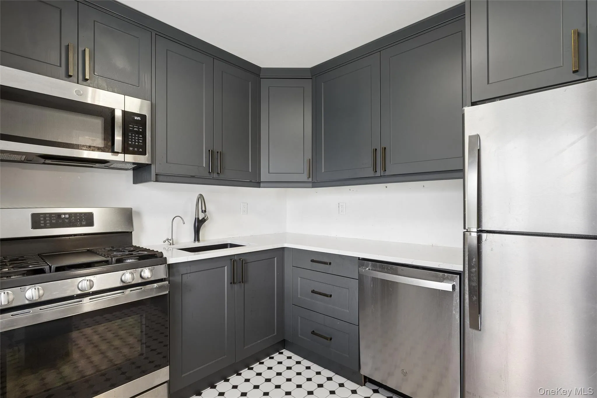 10 Glen Hollow Drive, Brookhaven, NY, 1 Bedroom Bedrooms, 4 Rooms Rooms,1 BathroomBathrooms,Residential,For Rent,Glen Hollow,0,1040029 10 Glen Hollow Drive, Brookhaven, NY, 1 Bedroom Bedrooms, 4 Rooms Rooms,1 BathroomBathrooms,Residential,For Rent,Glen Hollow,0,1040029
