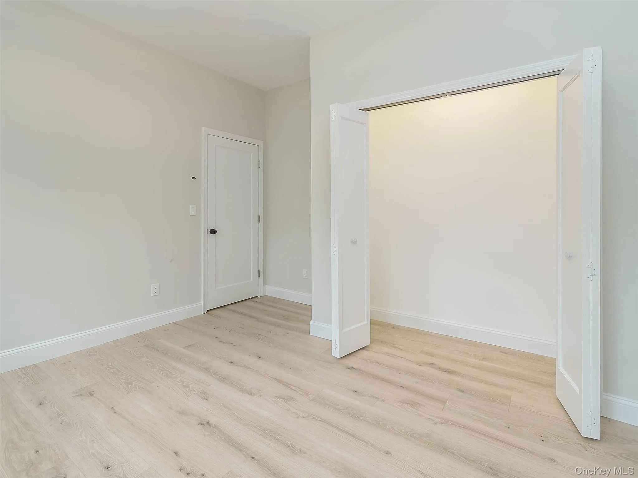 76 Summit Avenue, Oyster Bay, NY, 1 Bedroom Bedrooms, 2 Rooms Rooms,1 BathroomBathrooms,Residential Lease,For Rent,Summit,0,1040030 76 Summit Avenue, Oyster Bay, NY, 1 Bedroom Bedrooms, 2 Rooms Rooms,1 BathroomBathrooms,Residential Lease,For Rent,Summit,0,1040030