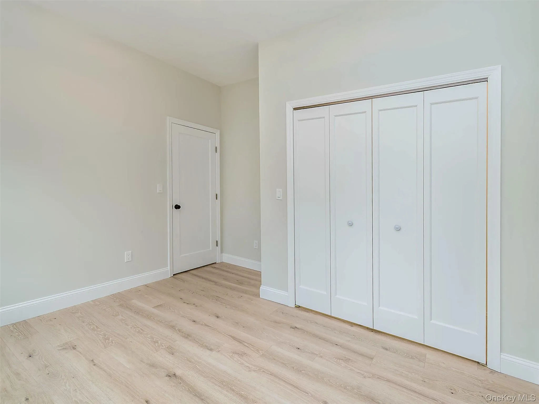76 Summit Avenue, Oyster Bay, NY, 1 Bedroom Bedrooms, 2 Rooms Rooms,1 BathroomBathrooms,Residential Lease,For Rent,Summit,0,1040030 76 Summit Avenue, Oyster Bay, NY, 1 Bedroom Bedrooms, 2 Rooms Rooms,1 BathroomBathrooms,Residential Lease,For Rent,Summit,0,1040030