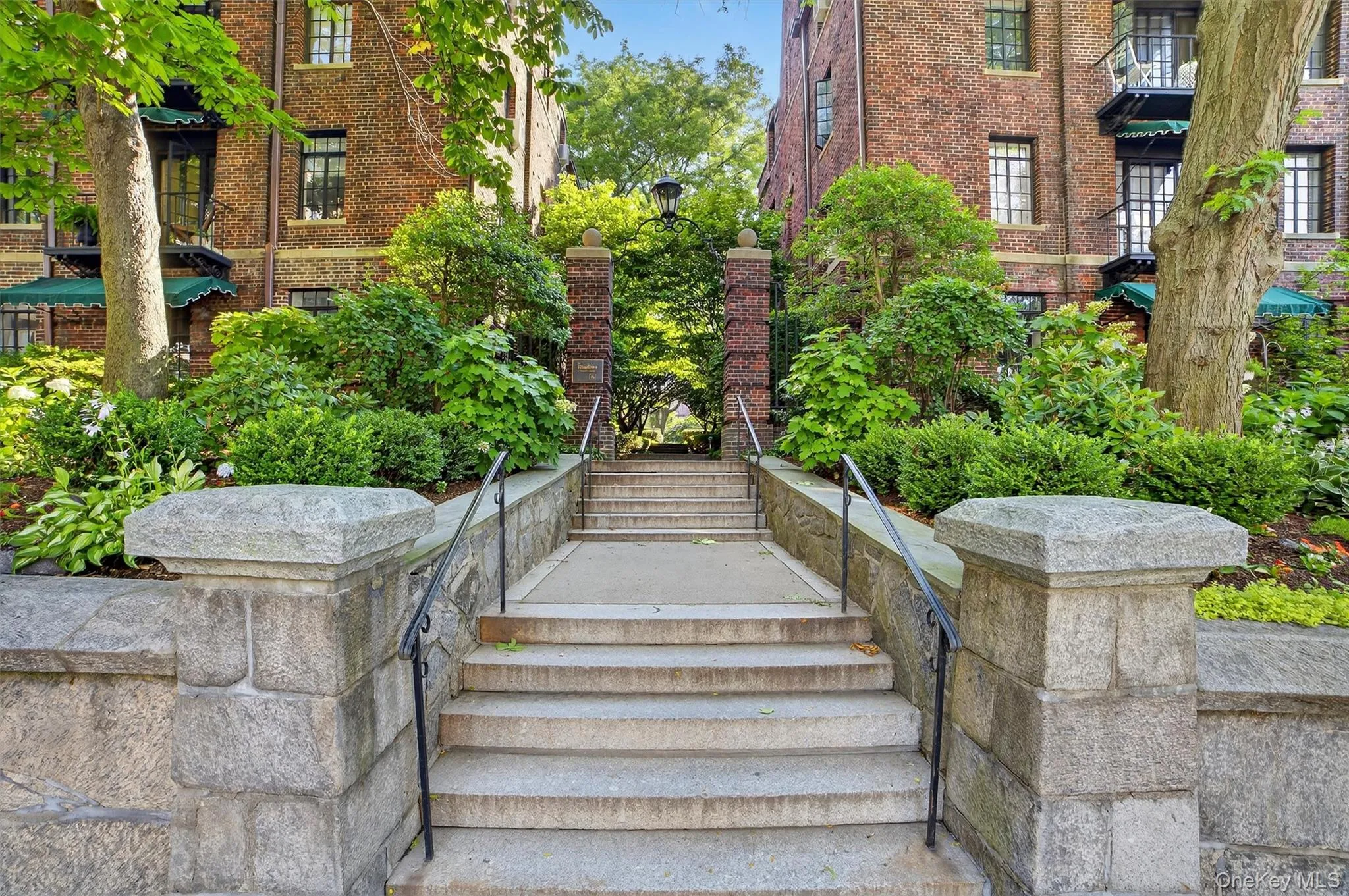 20 Broadway, White Plains, NY, 2 Bedrooms Bedrooms, 5 Rooms Rooms,1 BathroomBathrooms,Residential,For Rent,Broadway,0,1040032 20 Broadway, White Plains, NY, 2 Bedrooms Bedrooms, 5 Rooms Rooms,1 BathroomBathrooms,Residential,For Rent,Broadway,0,1040032