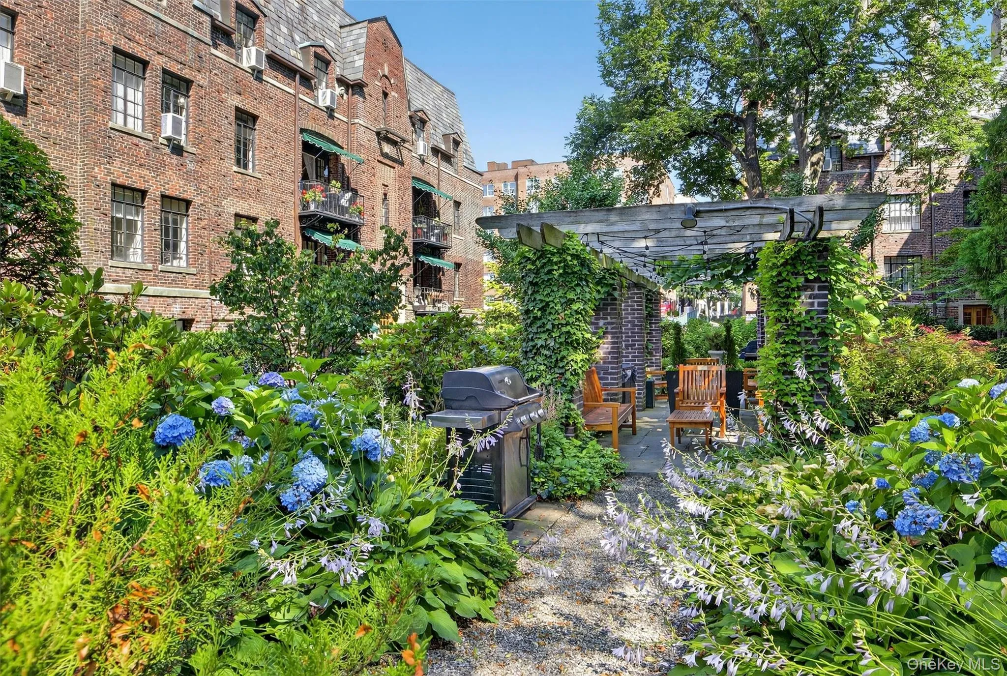 20 Broadway, White Plains, NY, 2 Bedrooms Bedrooms, 5 Rooms Rooms,1 BathroomBathrooms,Residential,For Rent,Broadway,0,1040032 20 Broadway, White Plains, NY, 2 Bedrooms Bedrooms, 5 Rooms Rooms,1 BathroomBathrooms,Residential,For Rent,Broadway,0,1040032