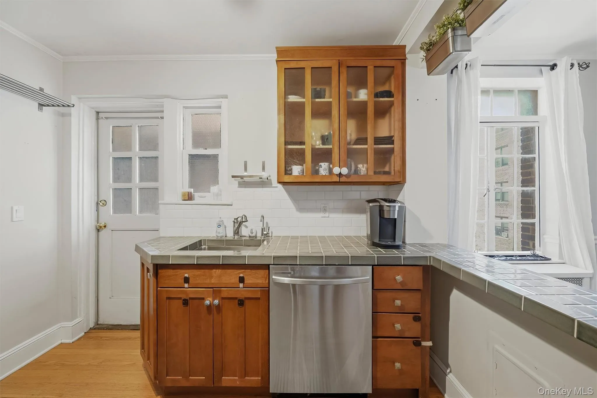 20 Broadway, White Plains, NY, 2 Bedrooms Bedrooms, 5 Rooms Rooms,1 BathroomBathrooms,Residential,For Rent,Broadway,0,1040032 20 Broadway, White Plains, NY, 2 Bedrooms Bedrooms, 5 Rooms Rooms,1 BathroomBathrooms,Residential,For Rent,Broadway,0,1040032