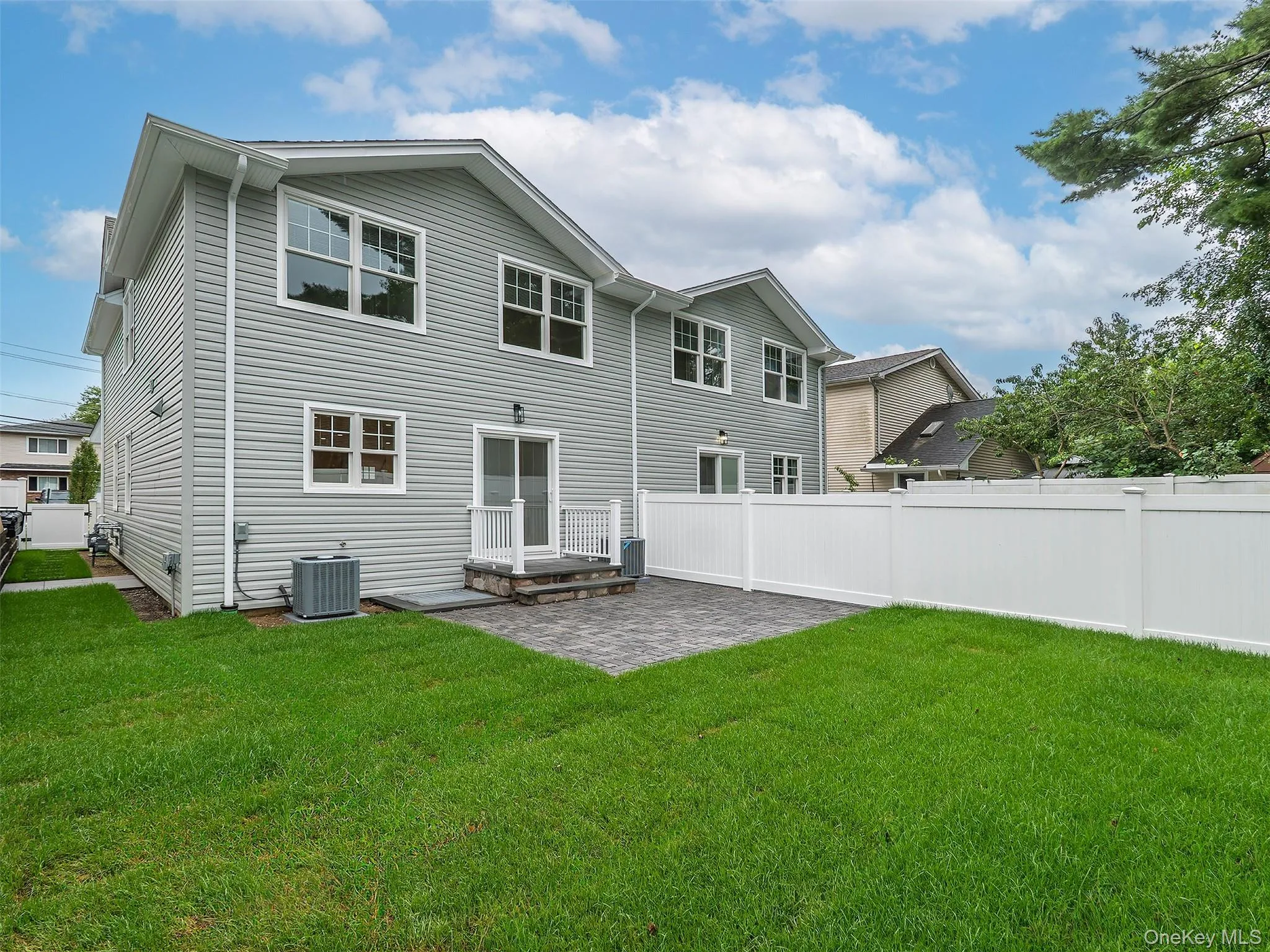 23 Marwood Road, North Hempstead, NY, 4 Bedrooms Bedrooms, 6 Rooms Rooms,3 BathroomsBathrooms,Residential Lease,For Rent,Marwood,0,1040033 23 Marwood Road, North Hempstead, NY, 4 Bedrooms Bedrooms, 6 Rooms Rooms,3 BathroomsBathrooms,Residential Lease,For Rent,Marwood,0,1040033